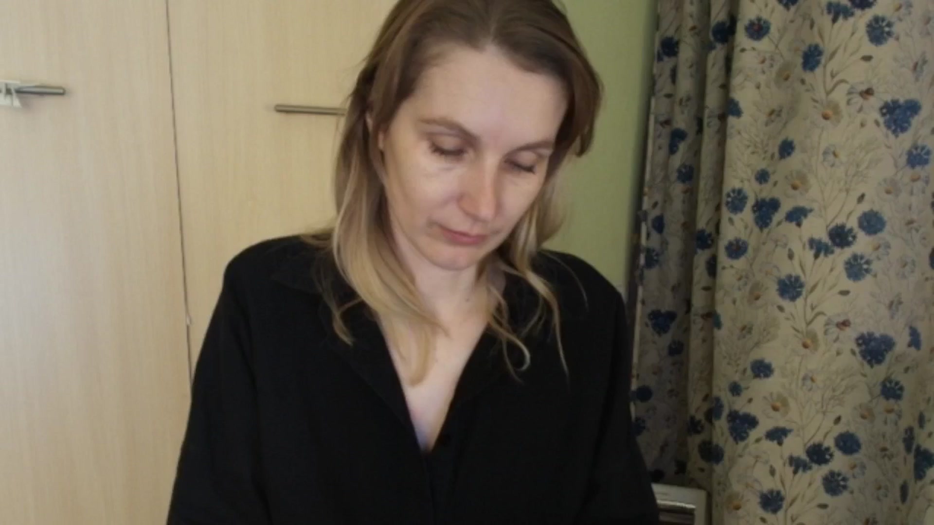 Gallery image thumbnail from HalynatheBest's myfreecams stream on, 04/14/2026, 10:22 image 5 of 20