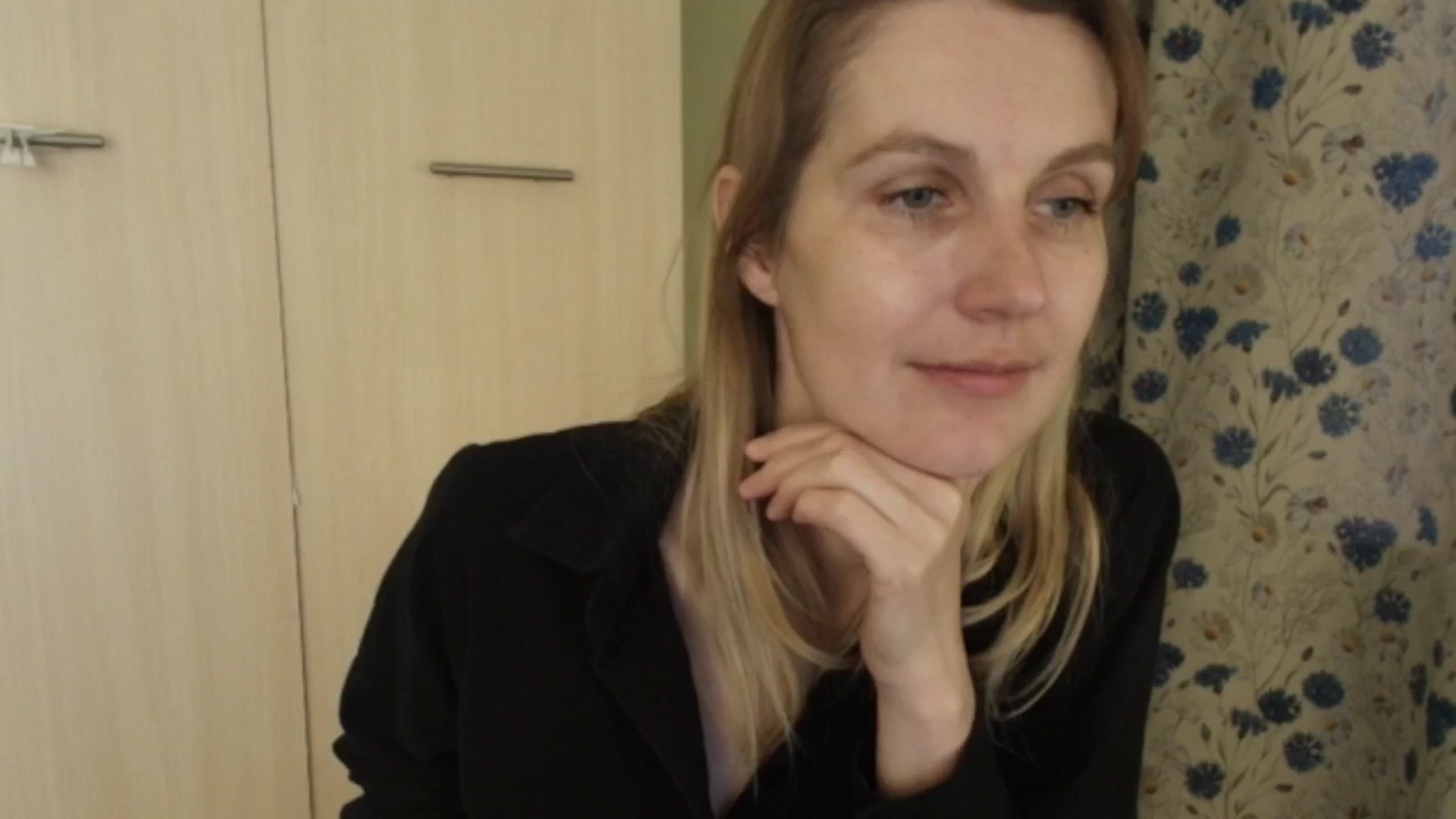 Gallery image thumbnail from HalynatheBest's myfreecams stream on, 04/14/2026, 10:22 image 17 of 20