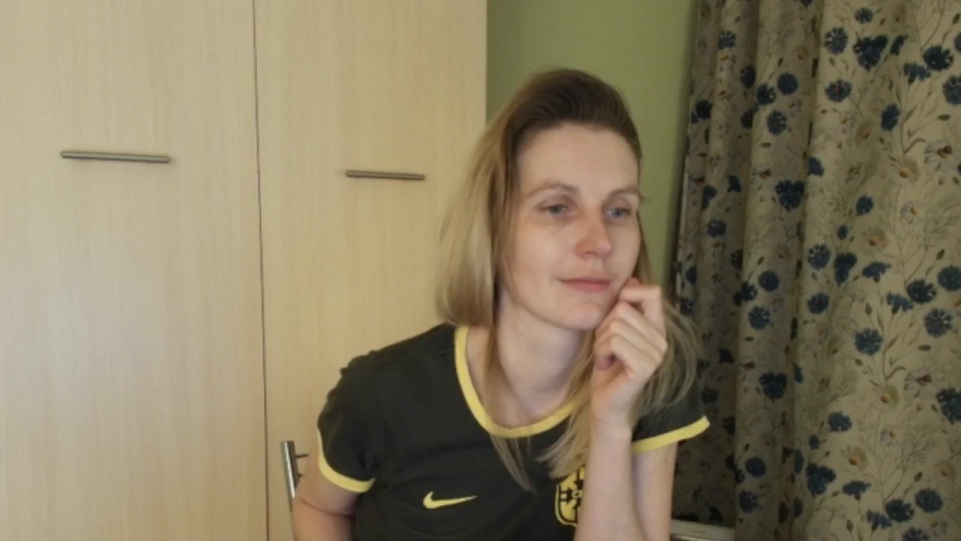 Gallery image thumbnail from HalynatheBest's myfreecams stream on, 04/17/2026, 21:06 image 1 of 20