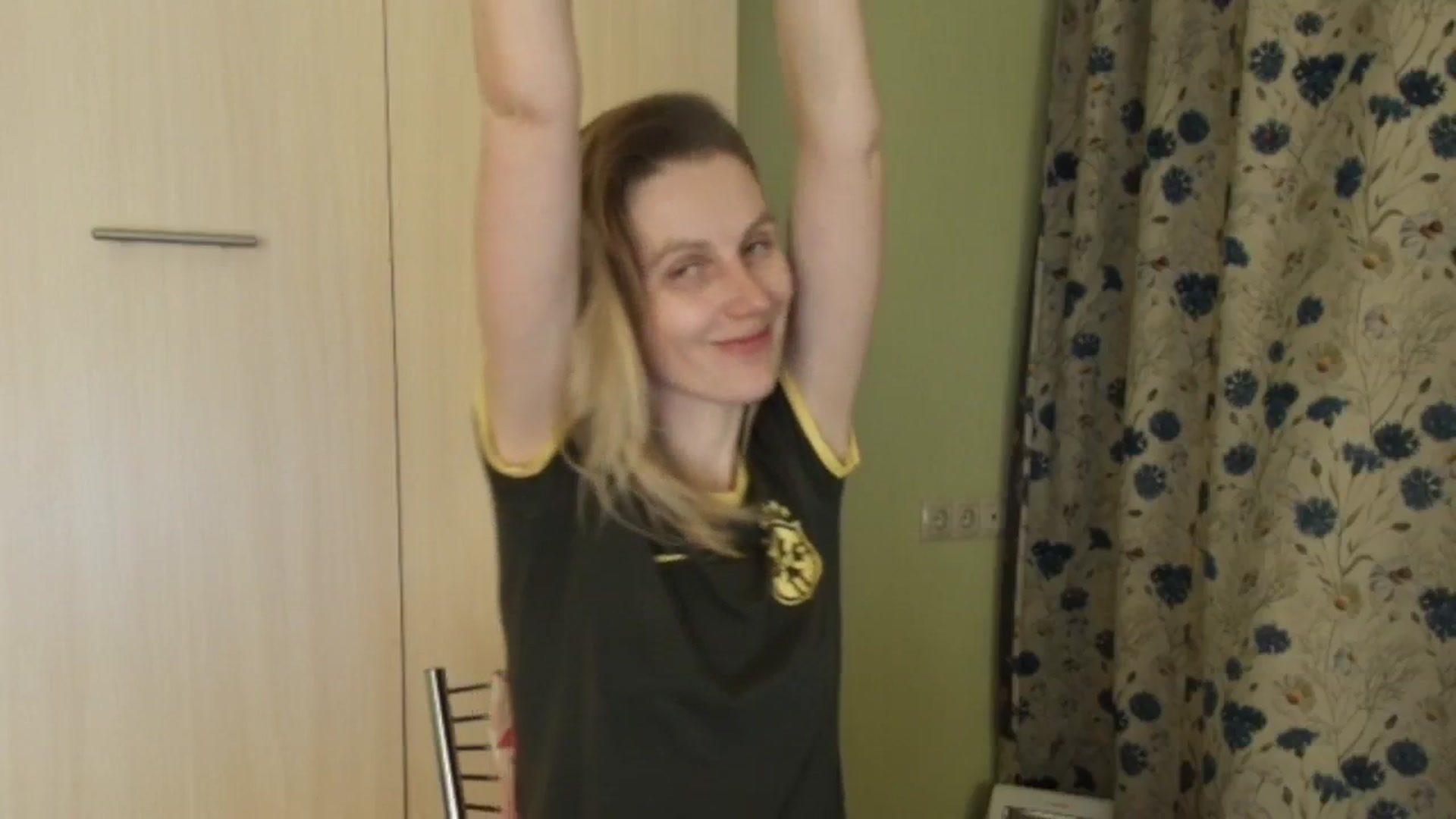 Gallery image thumbnail from HalynatheBest's myfreecams stream on, 04/17/2026, 21:06 image 4 of 20