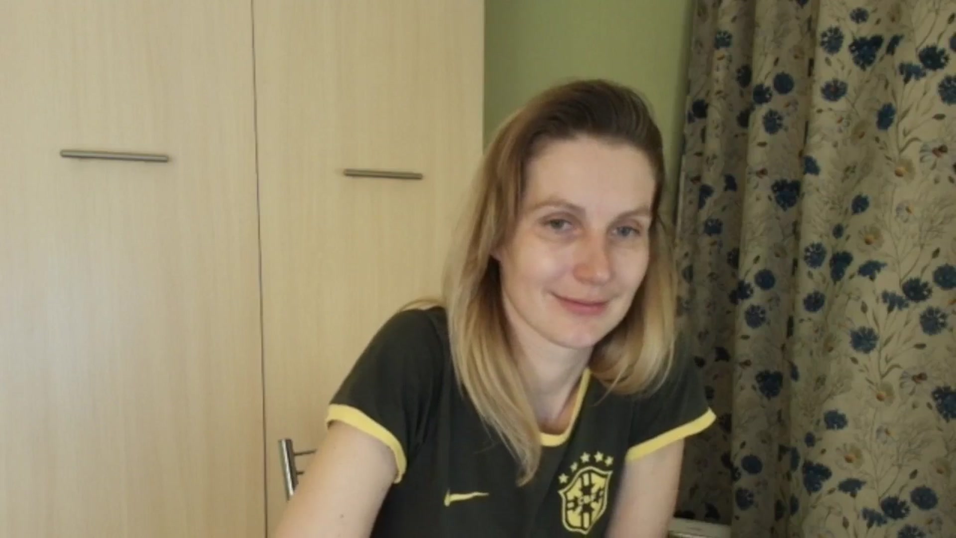 Gallery image thumbnail from HalynatheBest's myfreecams stream on, 04/17/2026, 21:06 image 12 of 20