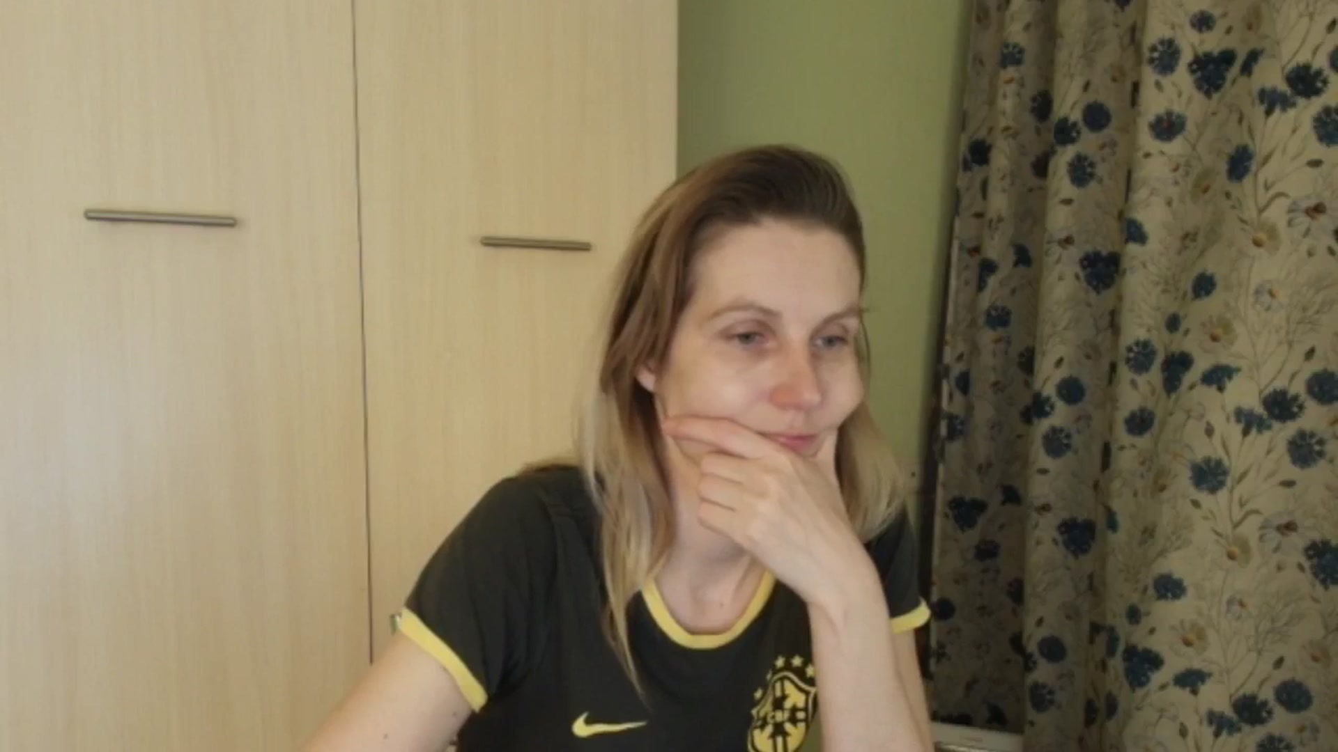 Gallery image thumbnail from HalynatheBest's myfreecams stream on, 04/17/2026, 21:06 image 8 of 20