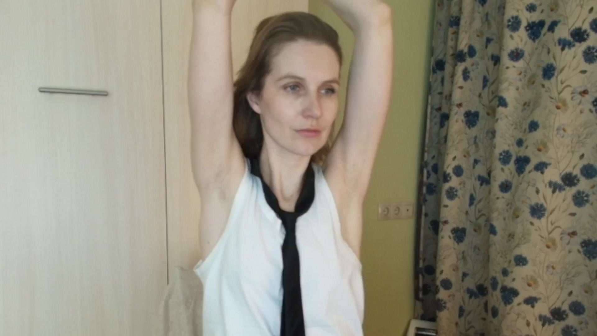 Gallery image thumbnail from HalynatheBest's myfreecams stream on, 04/18/2026, 20:48 image 7 of 20