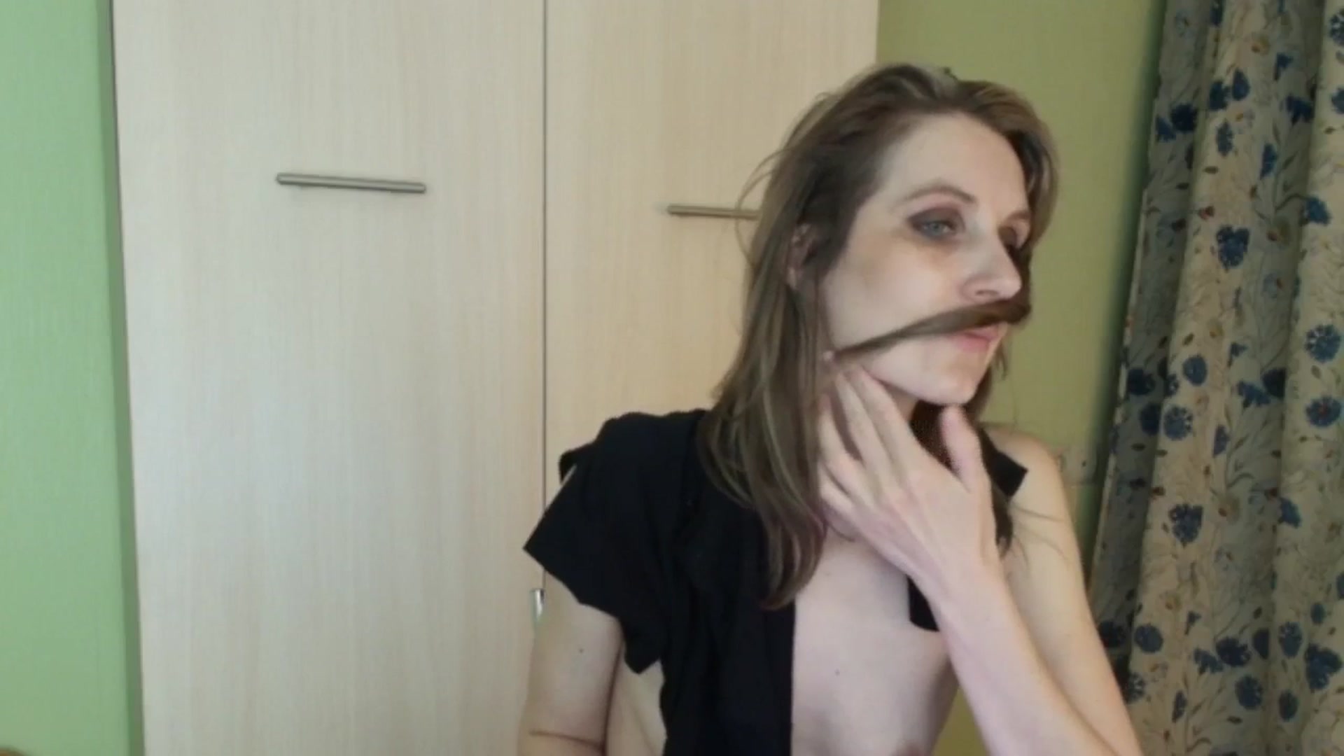 Gallery image thumbnail from HalynatheBest's myfreecams stream on, 04/25/2026, 19:59 image 10 of 20
