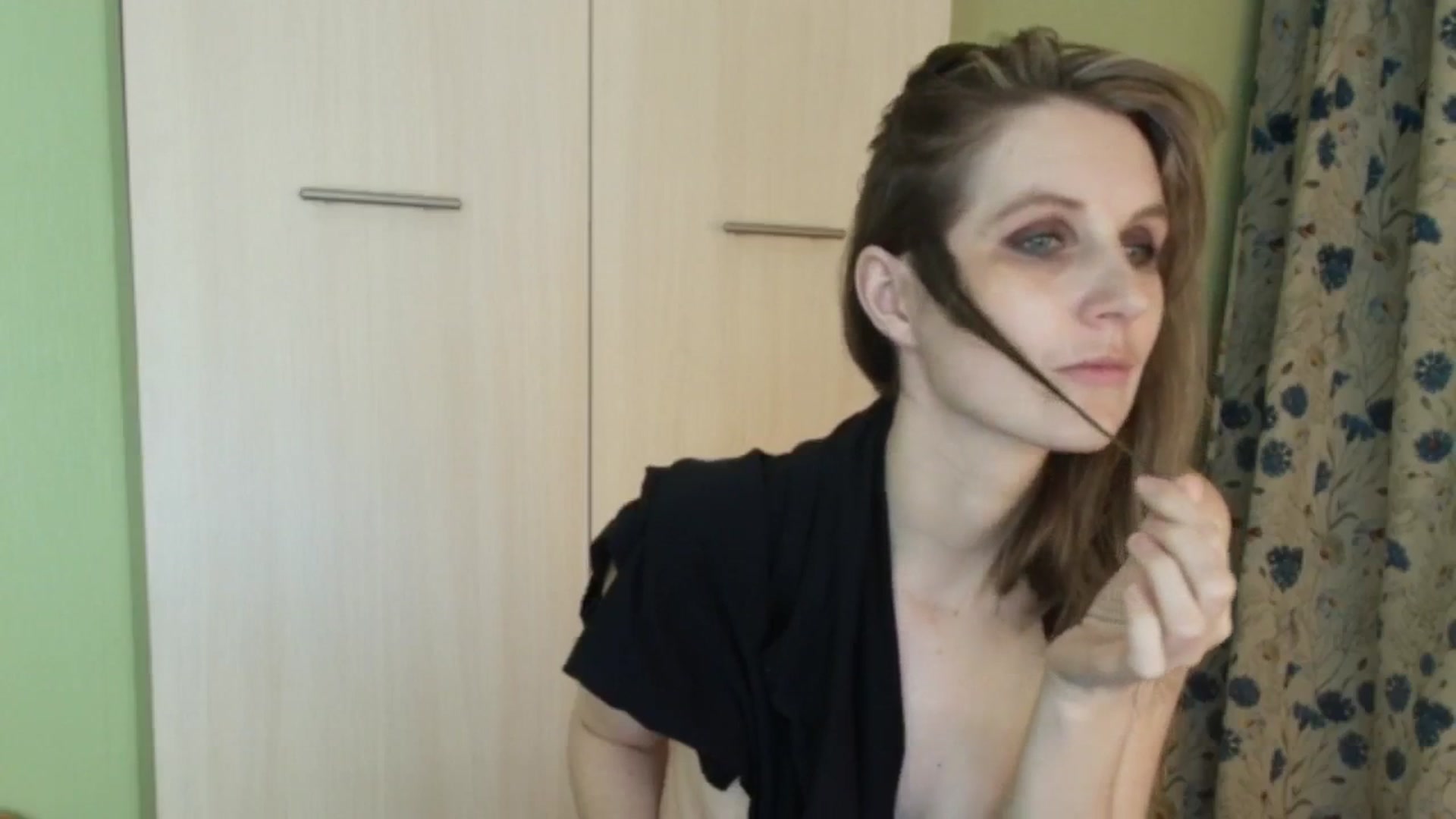 Gallery image thumbnail from HalynatheBest's myfreecams stream on, 04/25/2026, 19:59 image 11 of 20