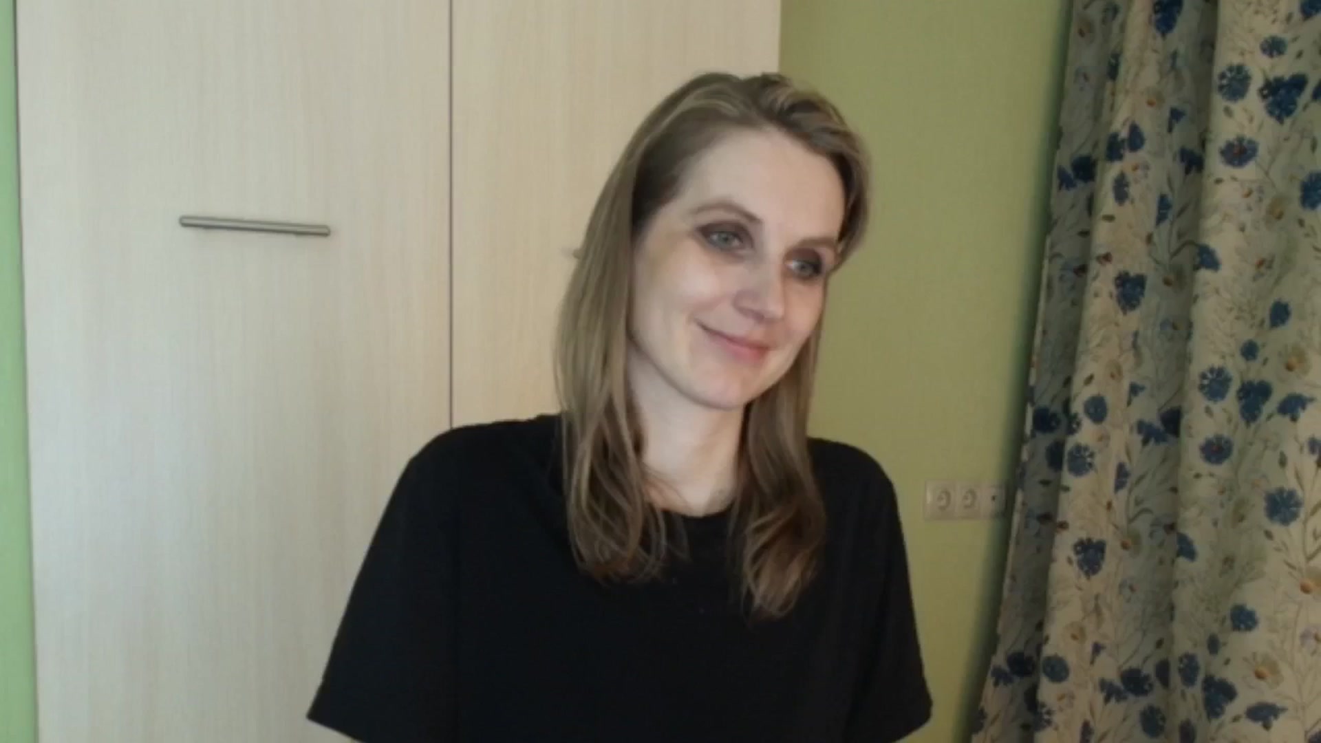 Gallery image thumbnail from HalynatheBest's myfreecams stream on, 04/25/2026, 20:59 image 17 of 20