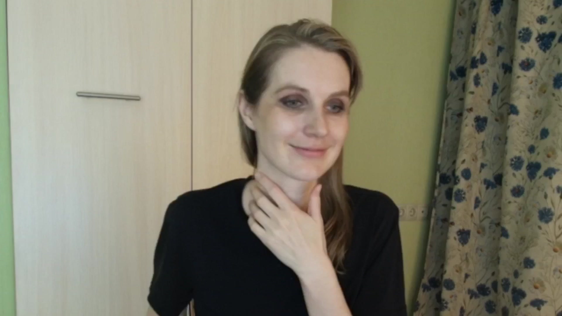 Gallery image thumbnail from HalynatheBest's myfreecams stream on, 04/25/2026, 20:59 image 5 of 20