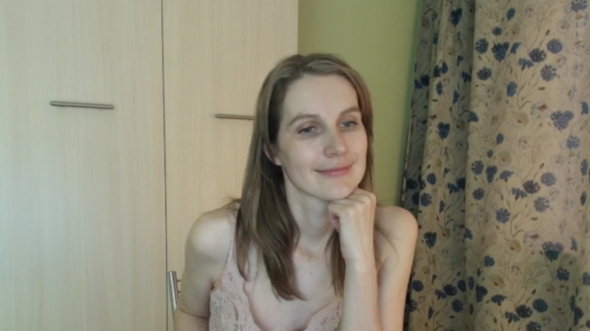 Gallery image thumbnail from HalynatheBest's myfreecams stream on, 04/28/2026, 12:21 image 14 of 20