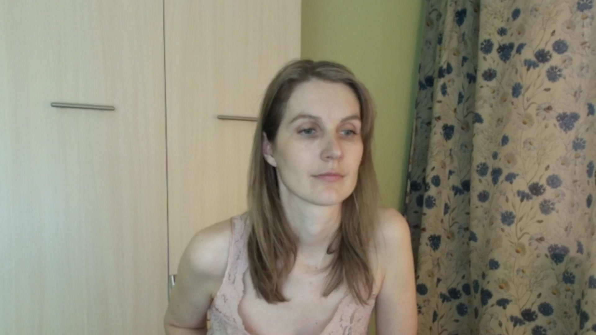 Gallery image thumbnail from HalynatheBest's myfreecams stream on, 04/28/2026, 12:21 image 6 of 20