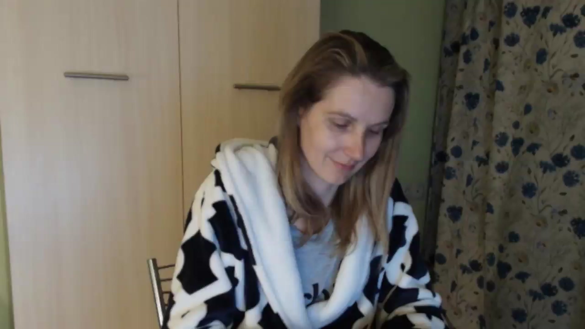 Gallery image thumbnail from HalynatheBest's myfreecams stream on, 05/15/2026, 21:10 image 19 of 20