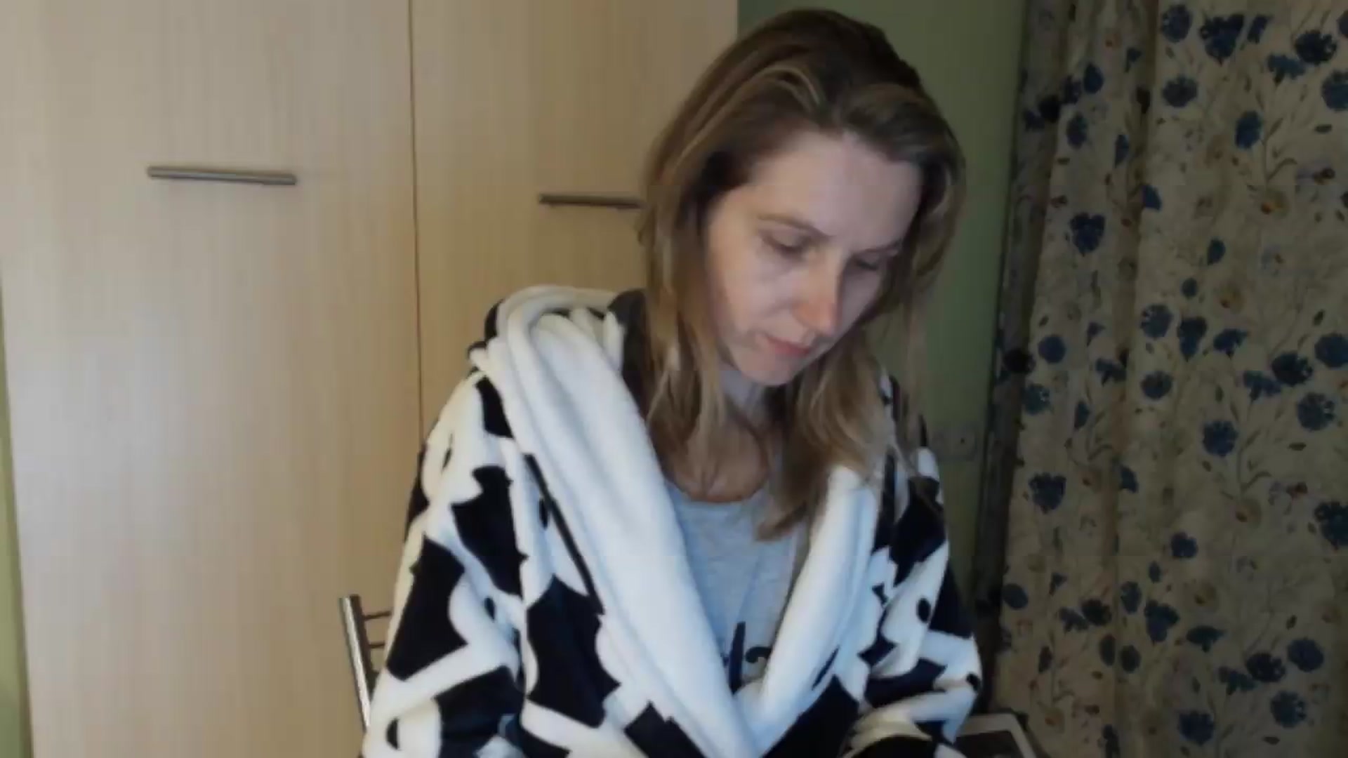 Gallery image thumbnail from HalynatheBest's myfreecams stream on, 05/15/2026, 21:10 image 15 of 20
