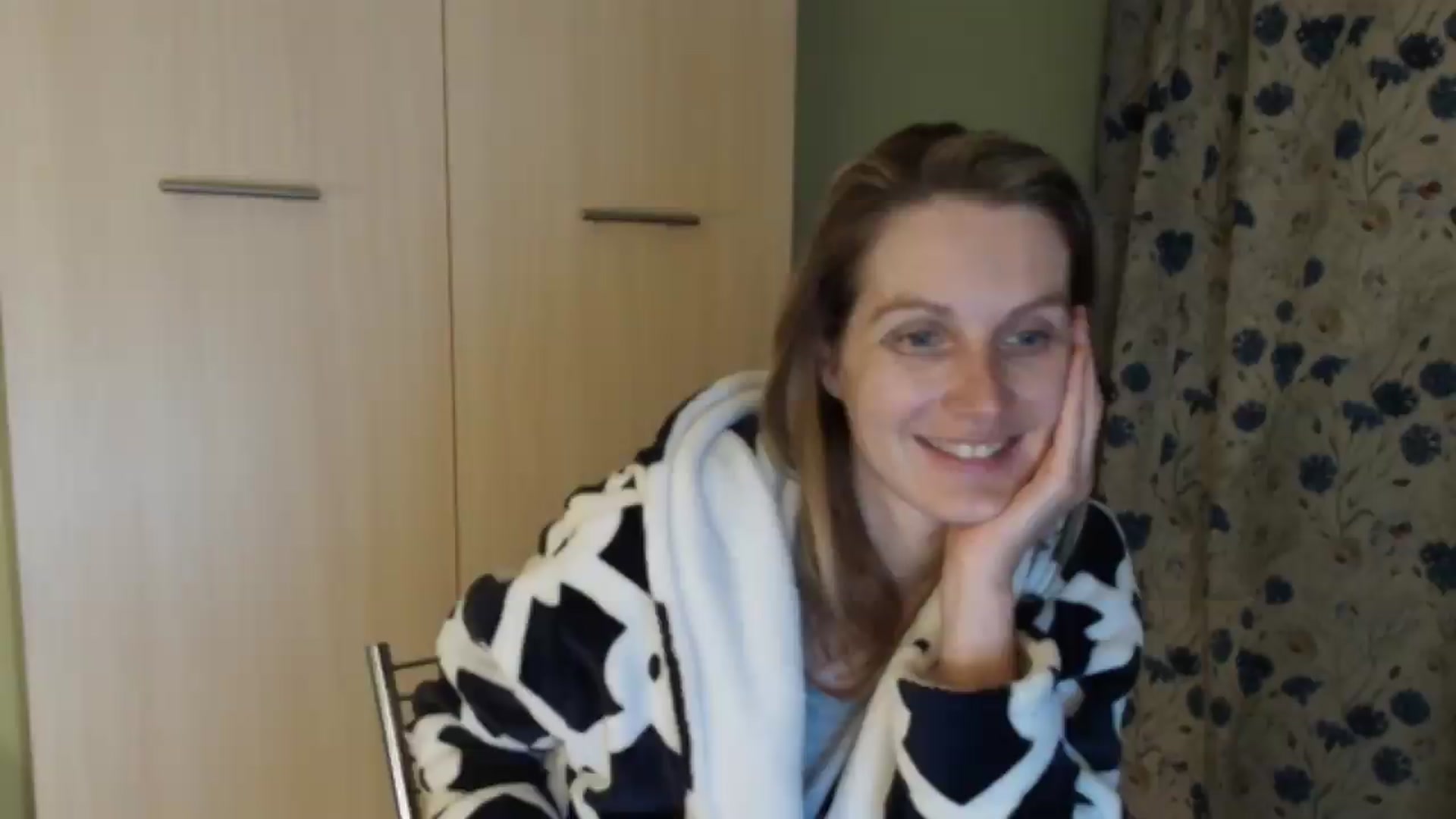 Gallery image thumbnail from HalynatheBest's myfreecams stream on, 05/15/2026, 21:10 image 12 of 20
