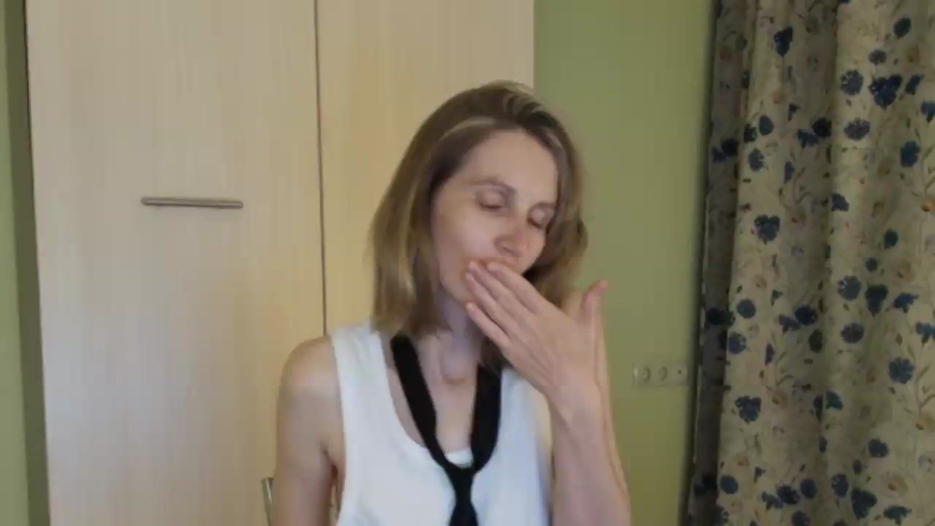 Gallery image thumbnail from HalynatheBest's myfreecams stream on, 05/17/2026, 20:24 image 4 of 20