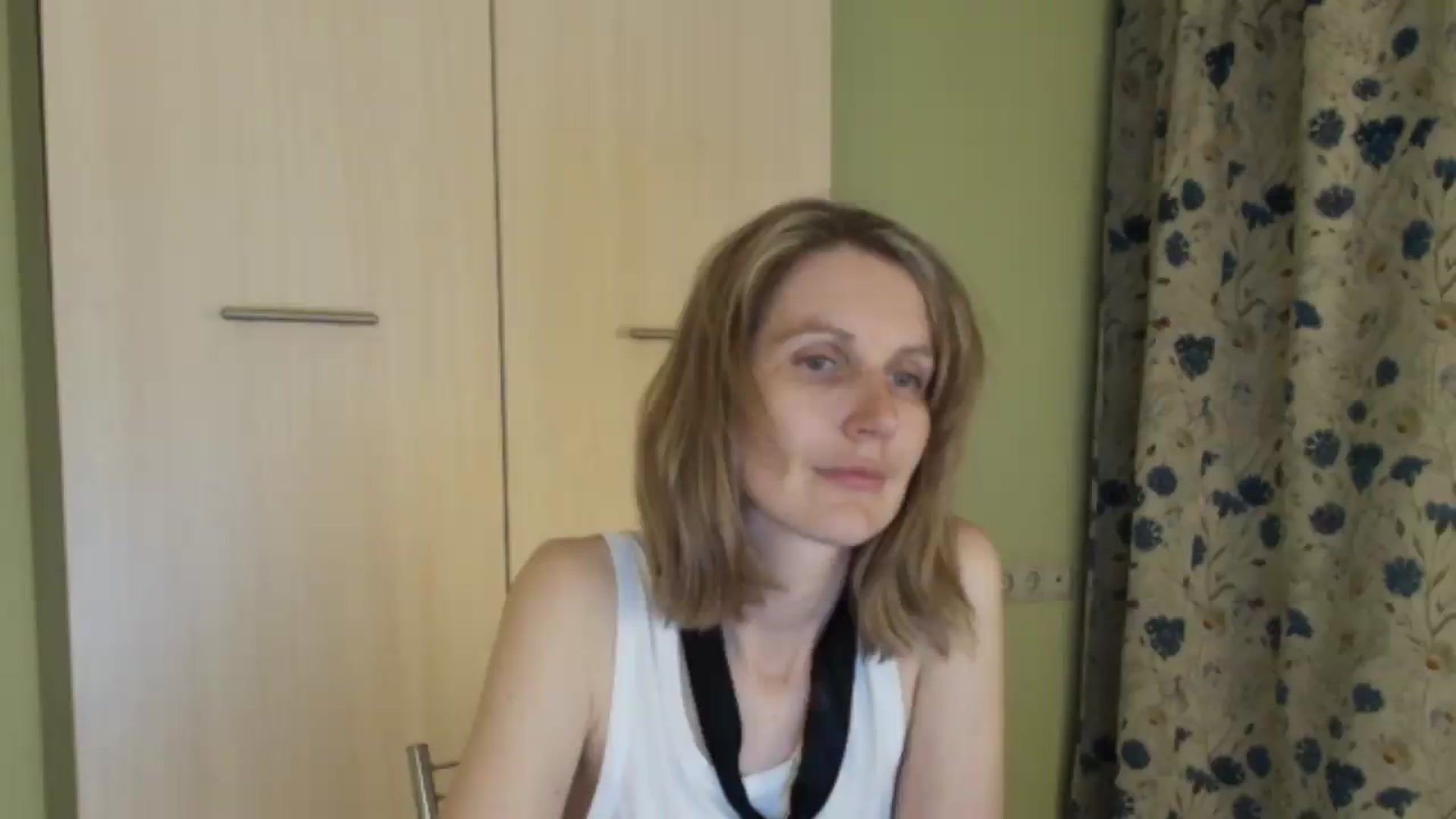 Gallery image thumbnail from HalynatheBest's myfreecams stream on, 05/17/2026, 20:24 image 3 of 20