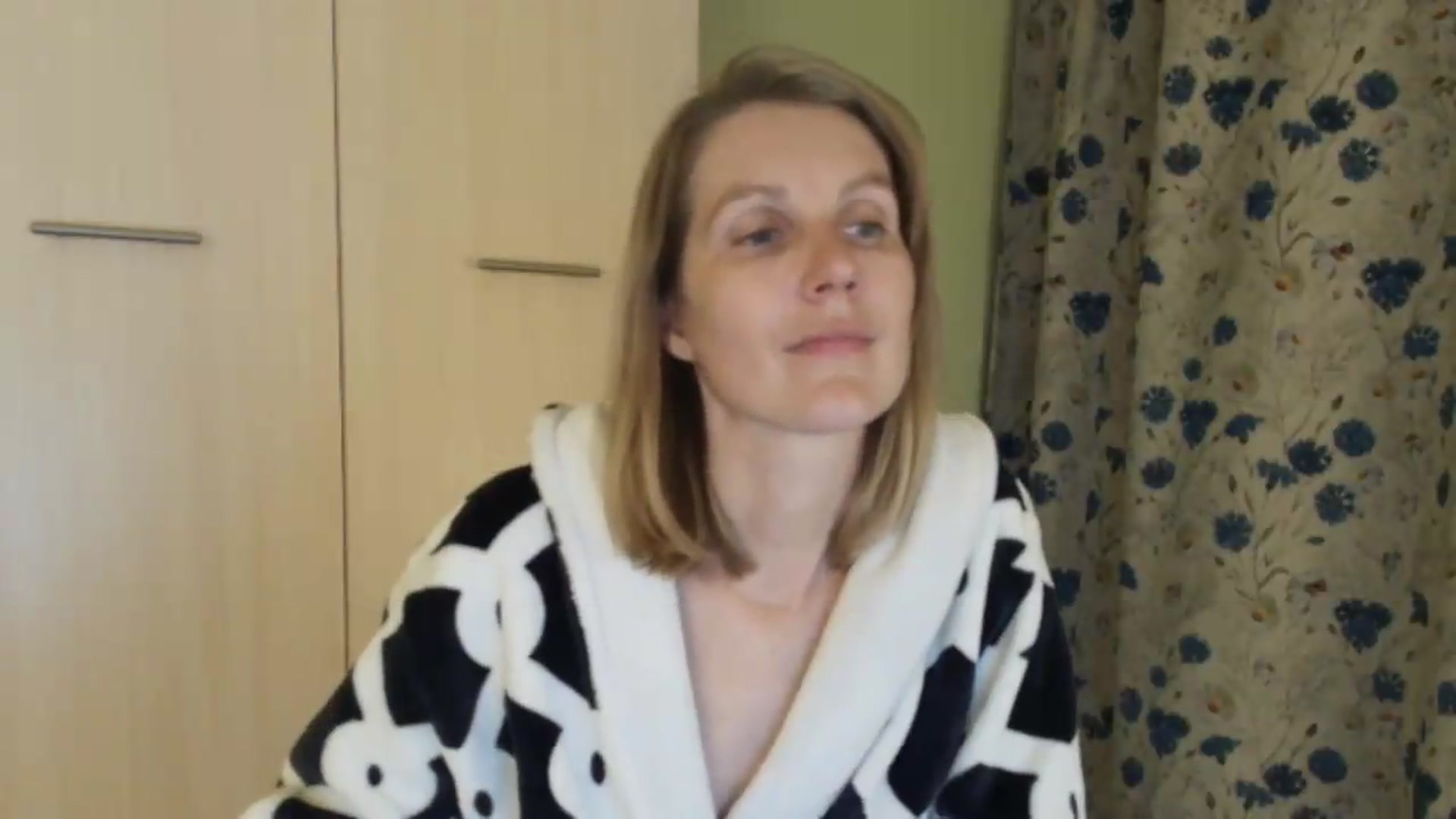 Gallery image thumbnail from HalynatheBest's myfreecams stream on, 05/26/2026, 20:10 image 19 of 20