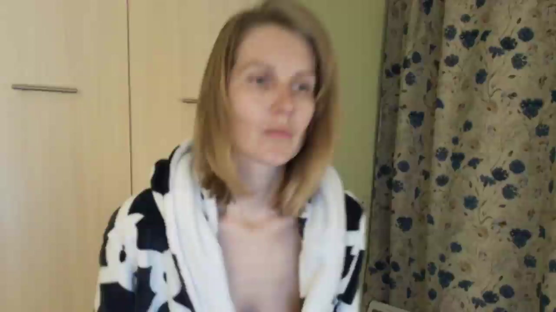 Gallery image thumbnail from HalynatheBest's myfreecams stream on, 05/26/2026, 20:10 image 8 of 20