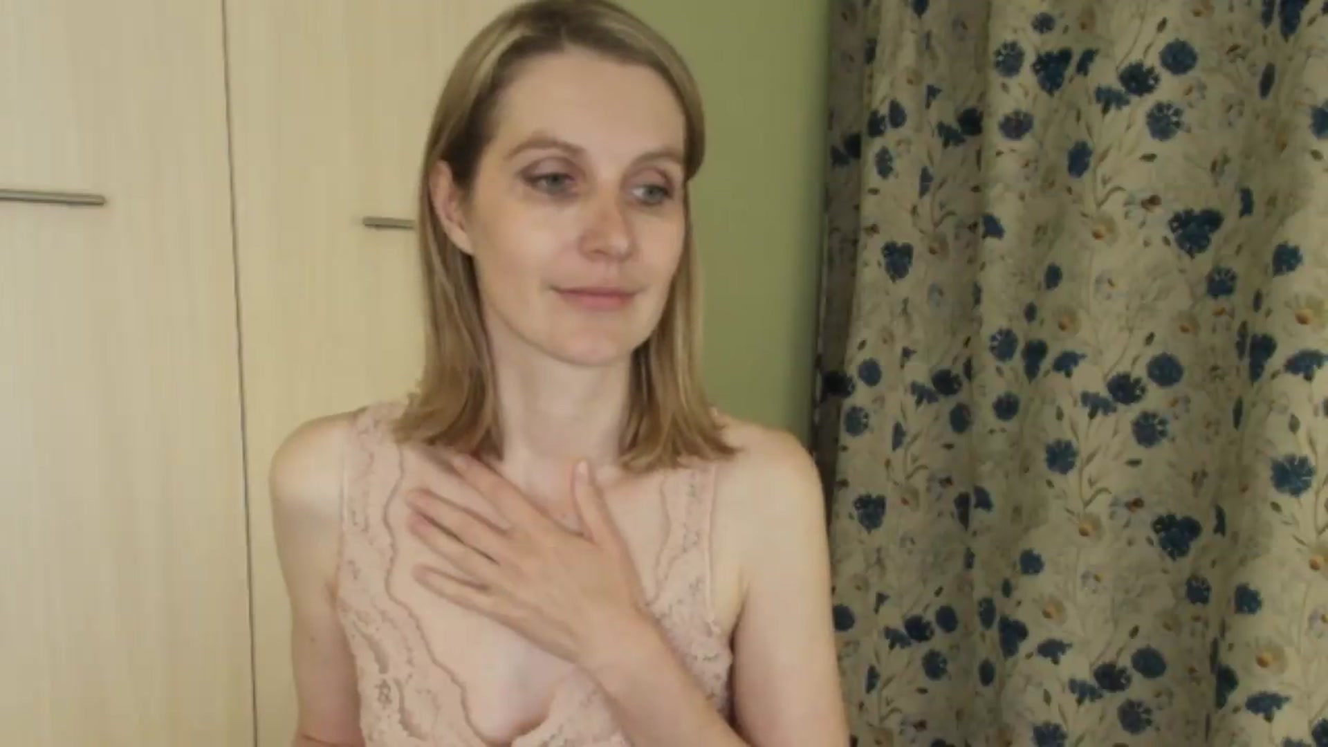 Gallery image thumbnail from HalynatheBest's myfreecams stream on, 05/30/2026, 23:32 image 20 of 20