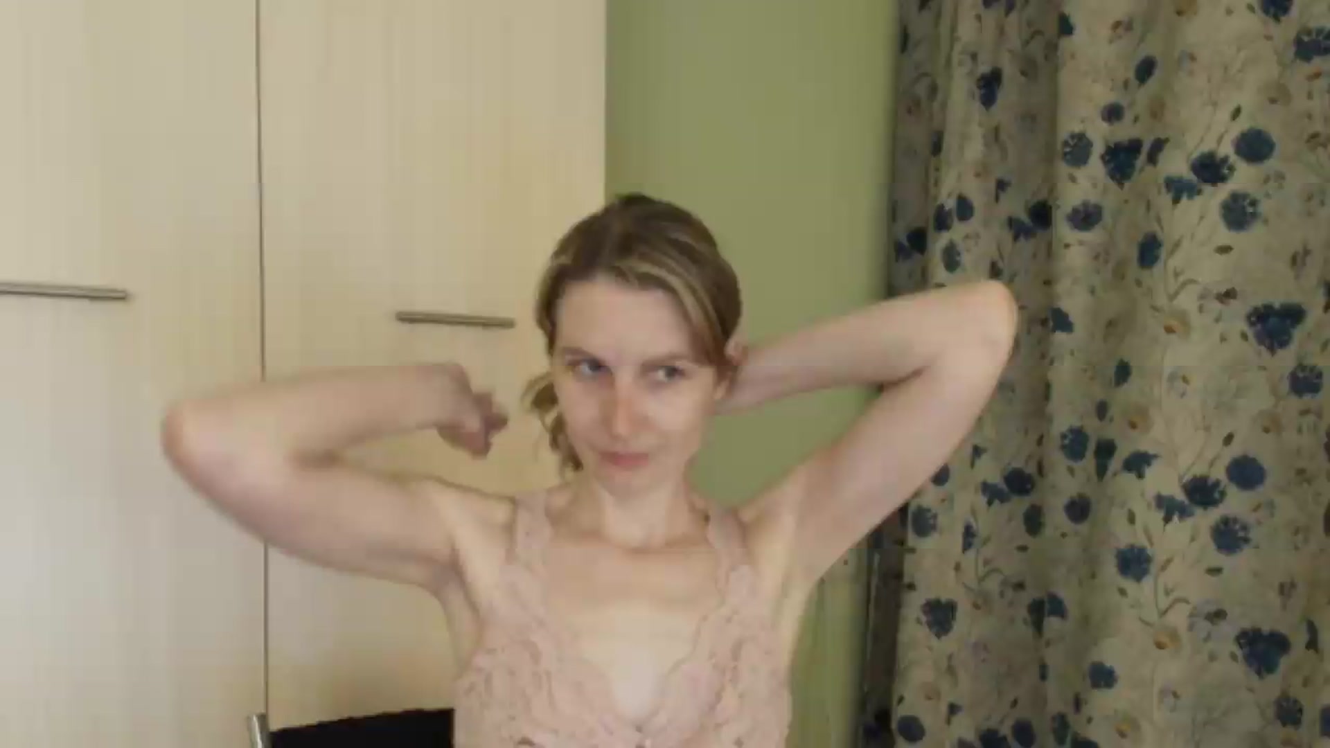 Gallery image thumbnail from HalynatheBest's myfreecams stream on, 05/31/2026, 20:42 image 19 of 20