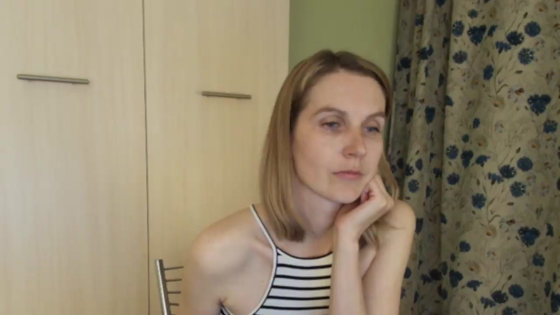 Gallery image thumbnail from HalynatheBest's myfreecams stream on, 06/05/2026, 20:09 image 15 of 20