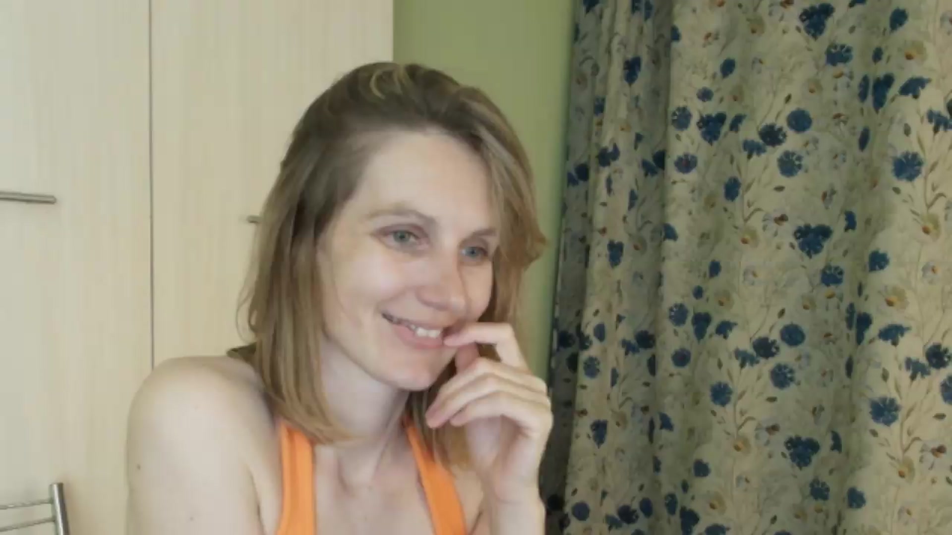 Gallery image thumbnail from HalynatheBest's myfreecams stream on, 06/15/2026, 20:44 image 18 of 20