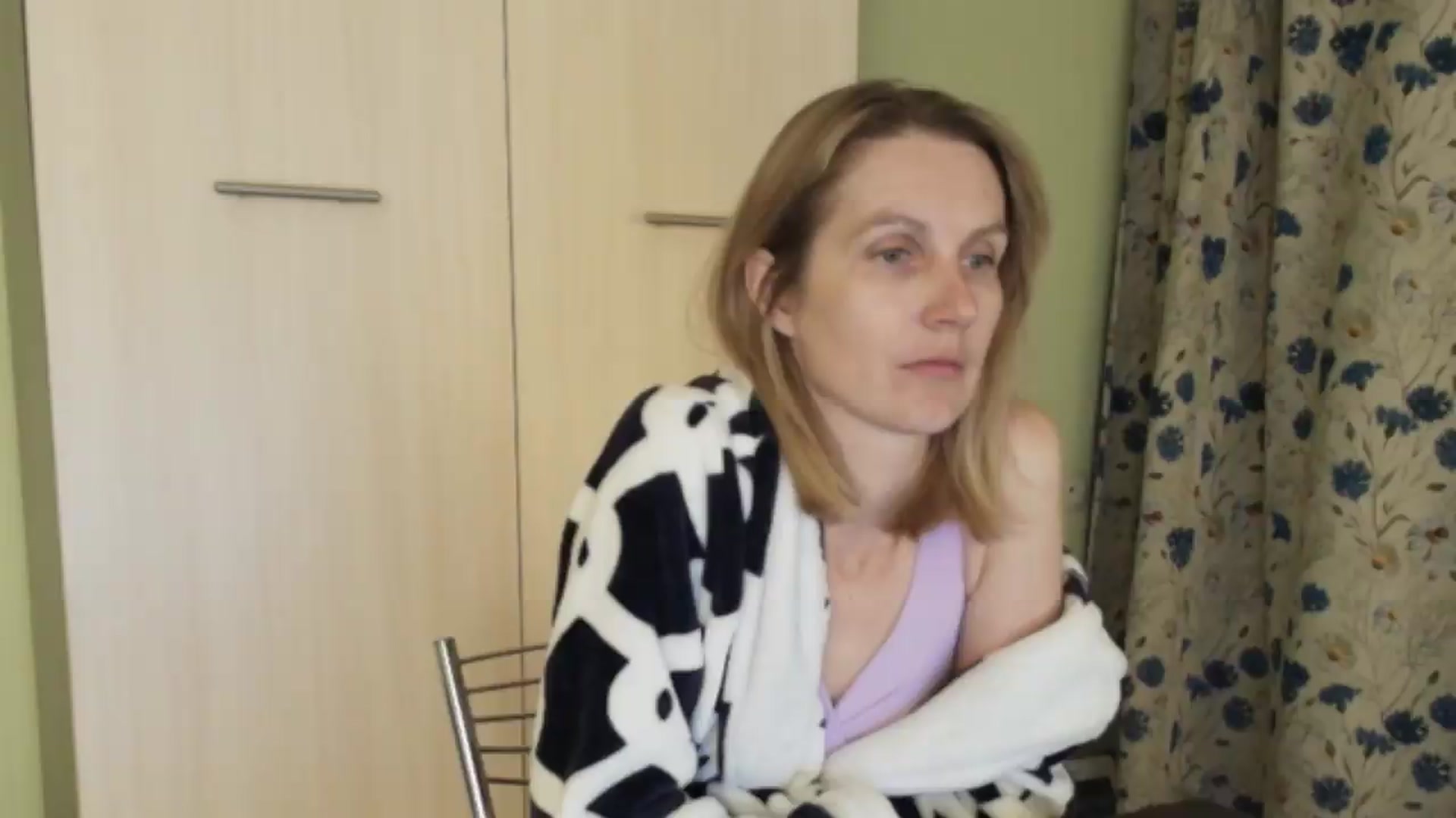 Gallery image thumbnail from HalynatheBest's myfreecams stream on, 06/20/2026, 20:41 image 3 of 20