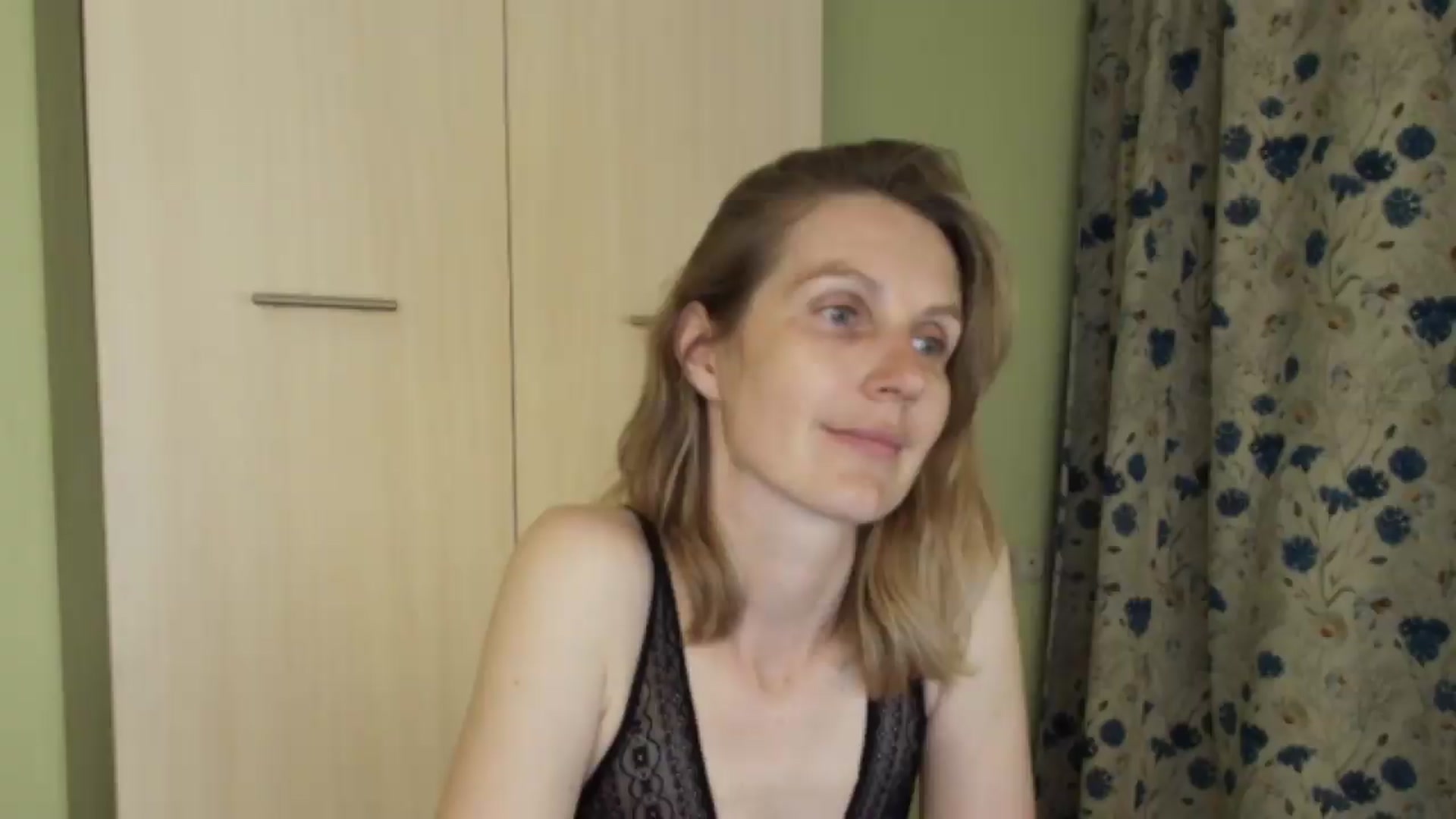 Gallery image thumbnail from HalynatheBest's myfreecams stream on, 07/05/2026, 21:18 image 2 of 20