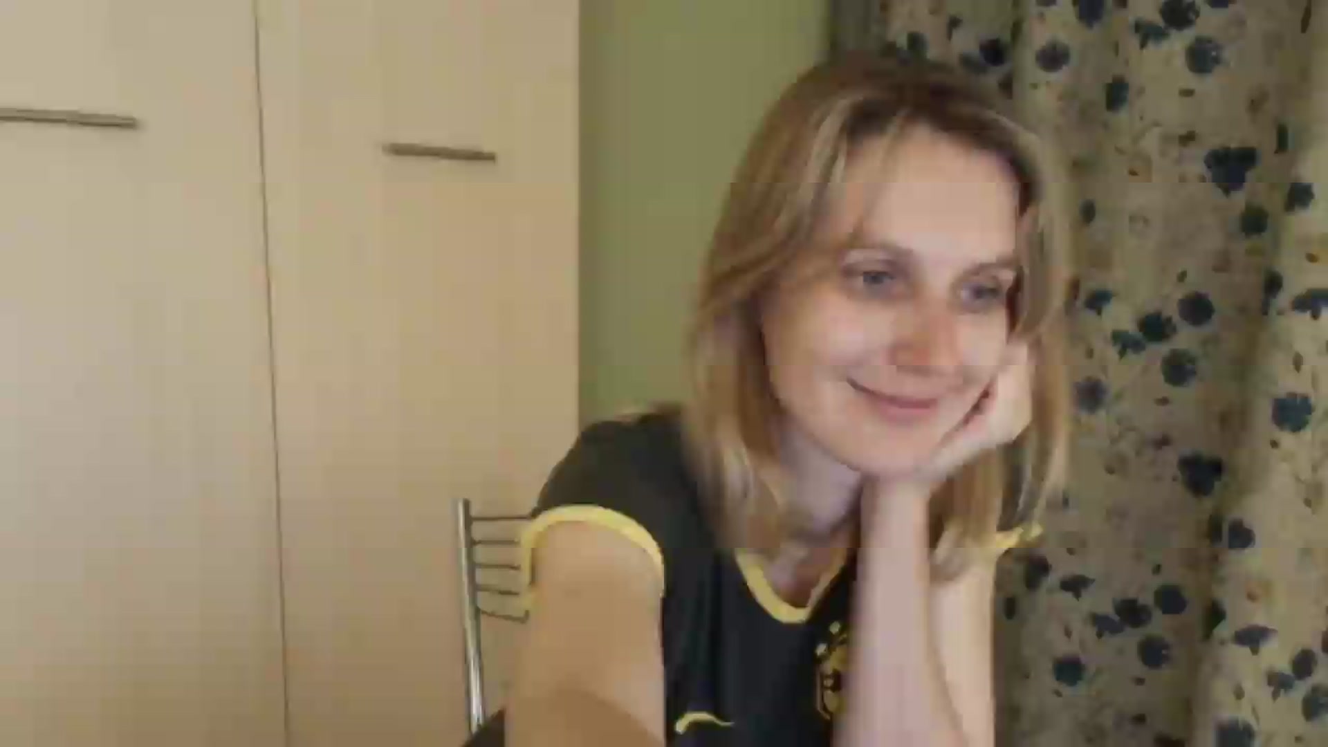 Gallery image thumbnail from HalynatheBest's myfreecams stream on, 07/09/2026, 19:42 image 17 of 20