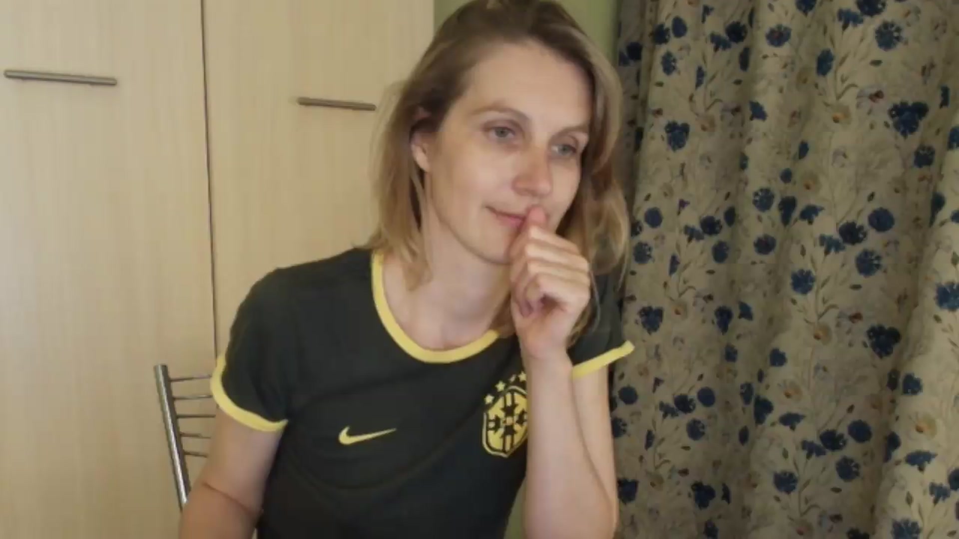 Gallery image thumbnail from HalynatheBest's myfreecams stream on, 07/09/2026, 20:10 image 17 of 20