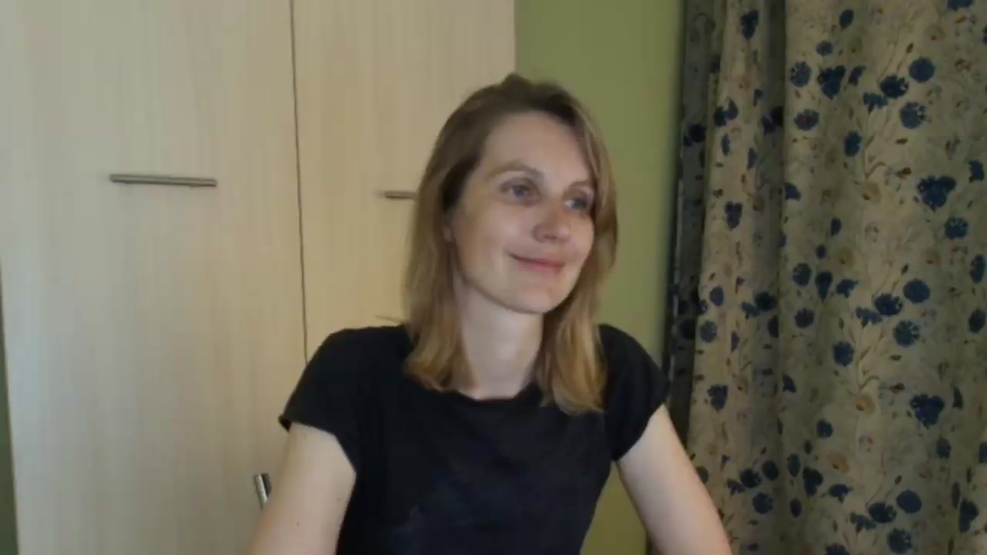 Gallery image thumbnail from HalynatheBest's myfreecams stream on, 07/15/2026, 19:52 image 15 of 20