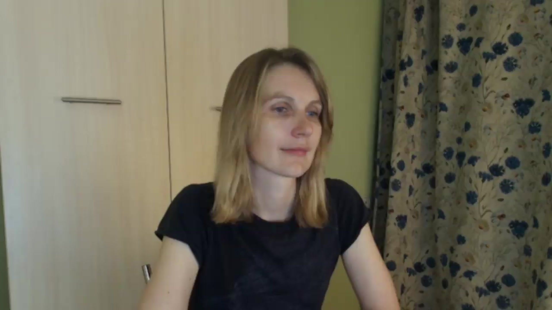 Gallery image thumbnail from HalynatheBest's myfreecams stream on, 07/15/2026, 19:52 image 6 of 20