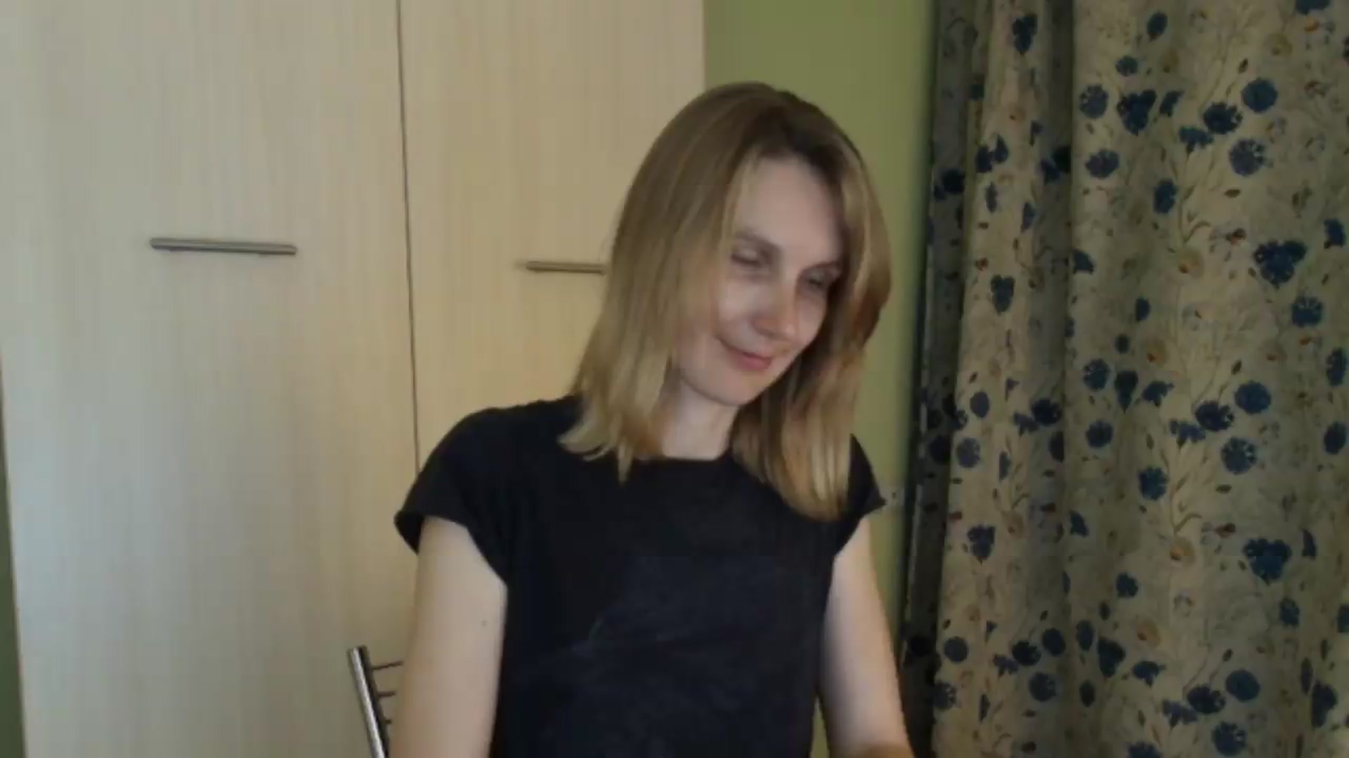Gallery image thumbnail from HalynatheBest's myfreecams stream on, 07/15/2026, 19:52 image 10 of 20