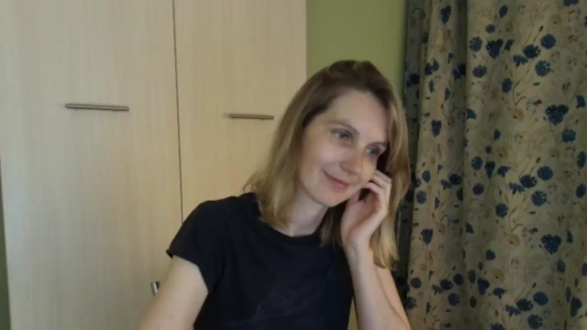 Gallery image thumbnail from HalynatheBest's myfreecams stream on, 07/15/2026, 19:52 image 17 of 20