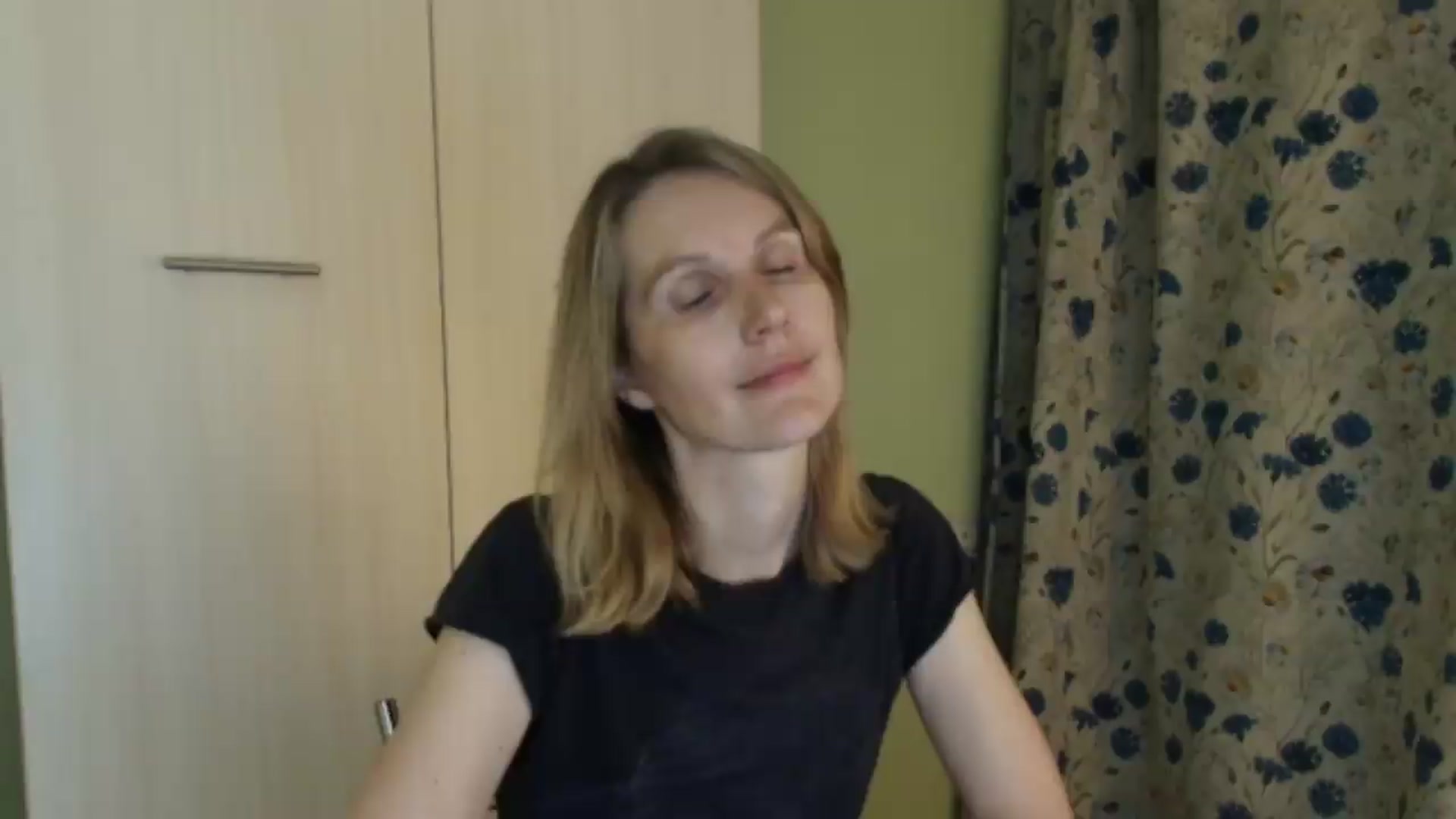 Gallery image thumbnail from HalynatheBest's myfreecams stream on, 07/15/2026, 19:52 image 7 of 20