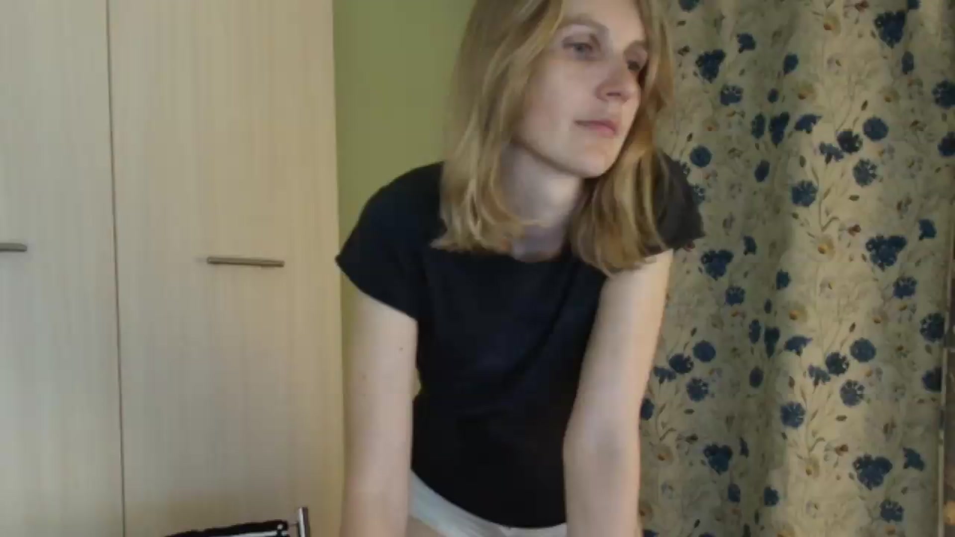 Gallery image thumbnail from HalynatheBest's myfreecams stream on, 07/15/2026, 20:34 image 1 of 20