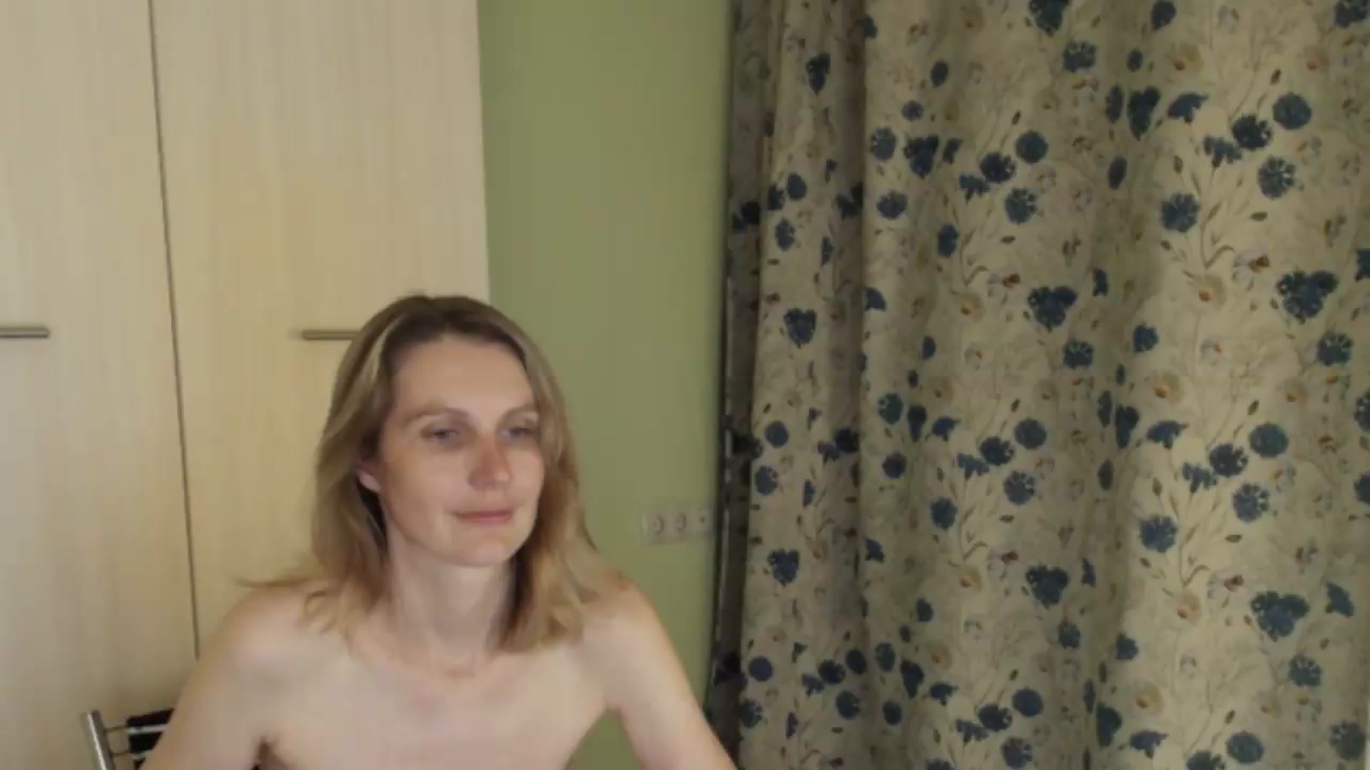 Gallery image thumbnail from HalynatheBest's myfreecams stream on, 07/18/2026, 20:59 image 15 of 20