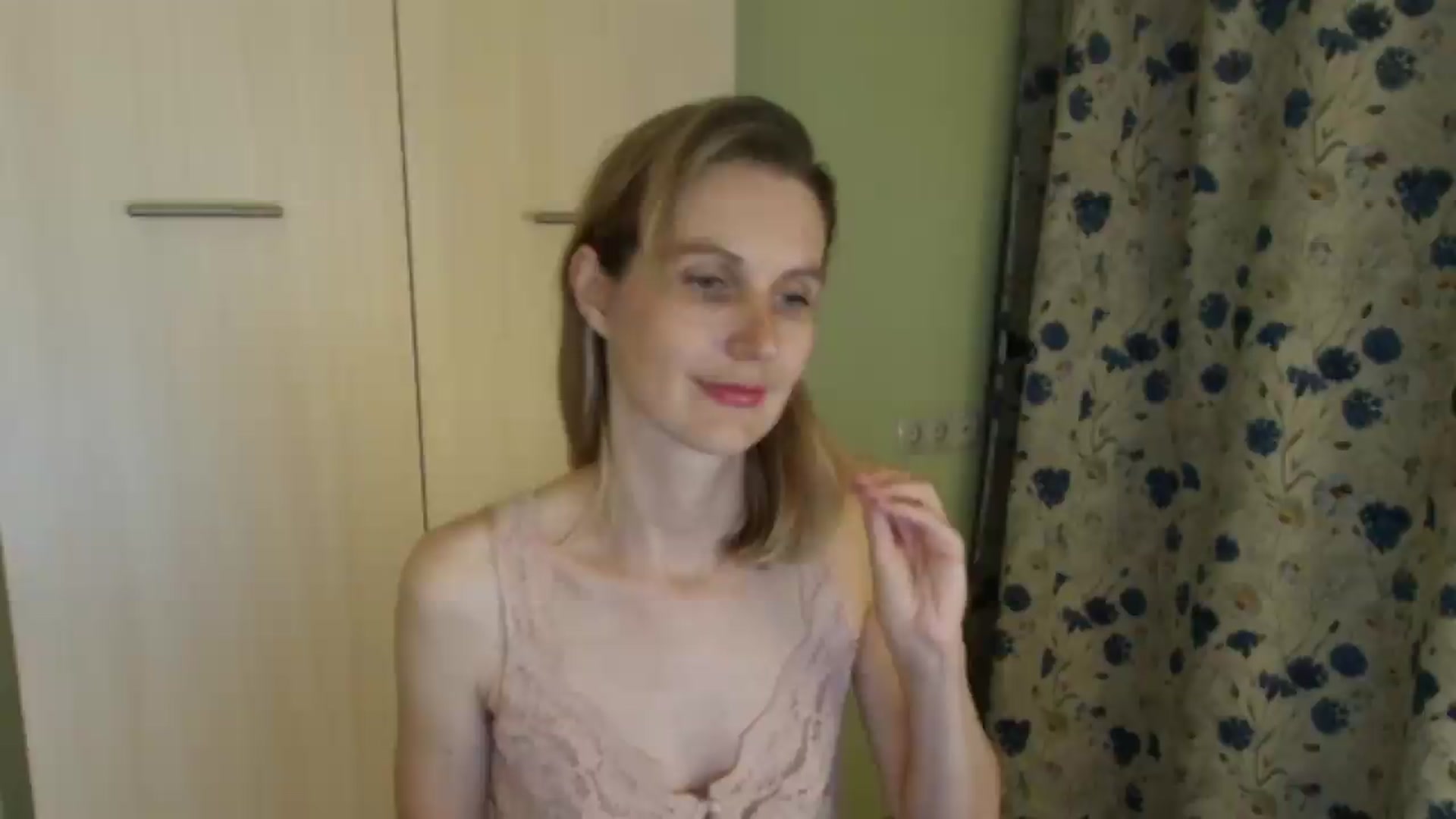 Gallery image thumbnail from HalynatheBest's myfreecams stream on, 07/27/2026, 20:37 image 10 of 20