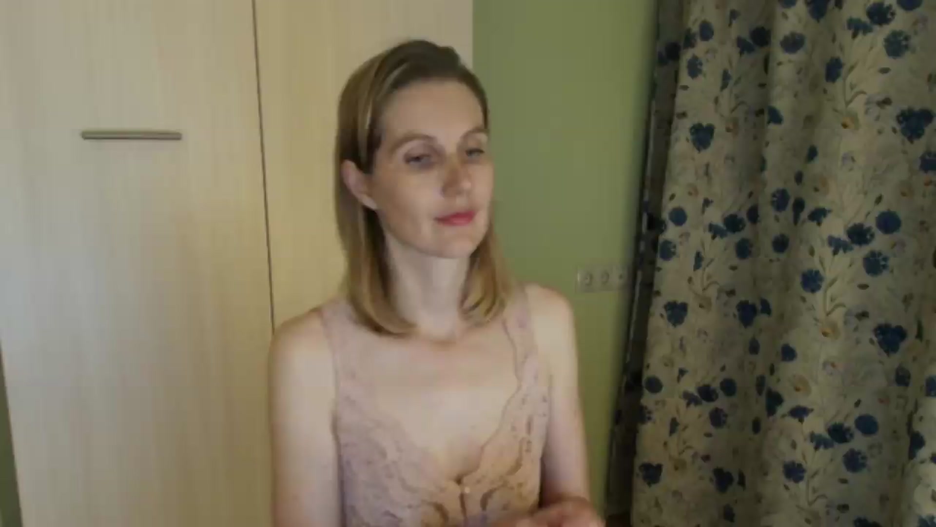 Gallery image thumbnail from HalynatheBest's myfreecams stream on, 07/27/2026, 20:37 image 8 of 20