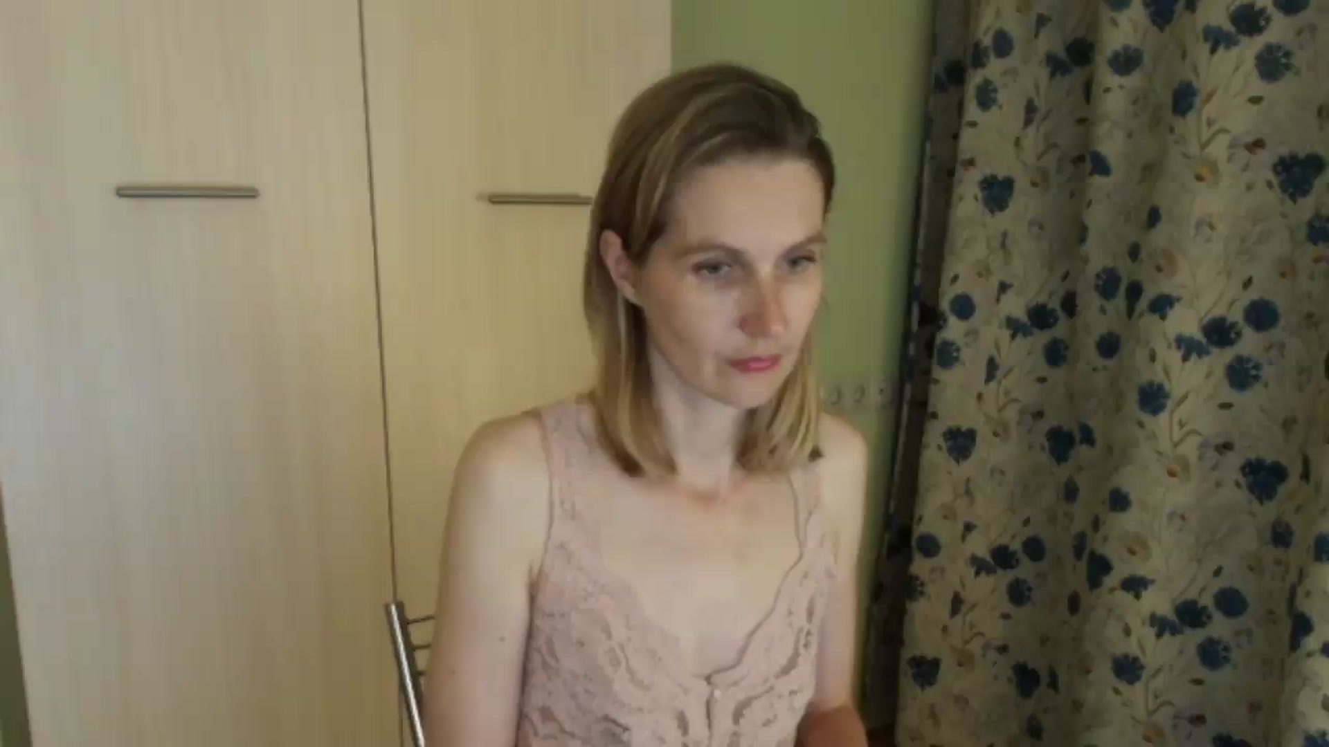 Gallery image thumbnail from HalynatheBest's myfreecams stream on, 07/27/2026, 20:37 image 7 of 20