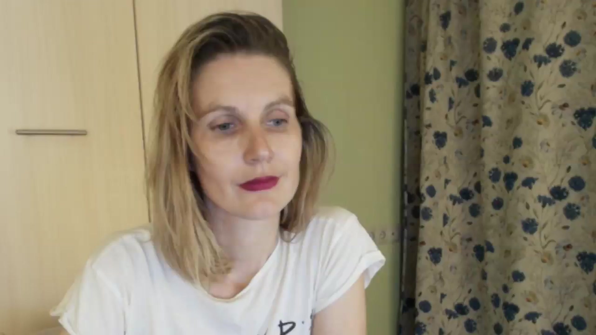 Gallery image thumbnail from HalynatheBest's myfreecams stream on, 07/29/2026, 20:32 image 19 of 20