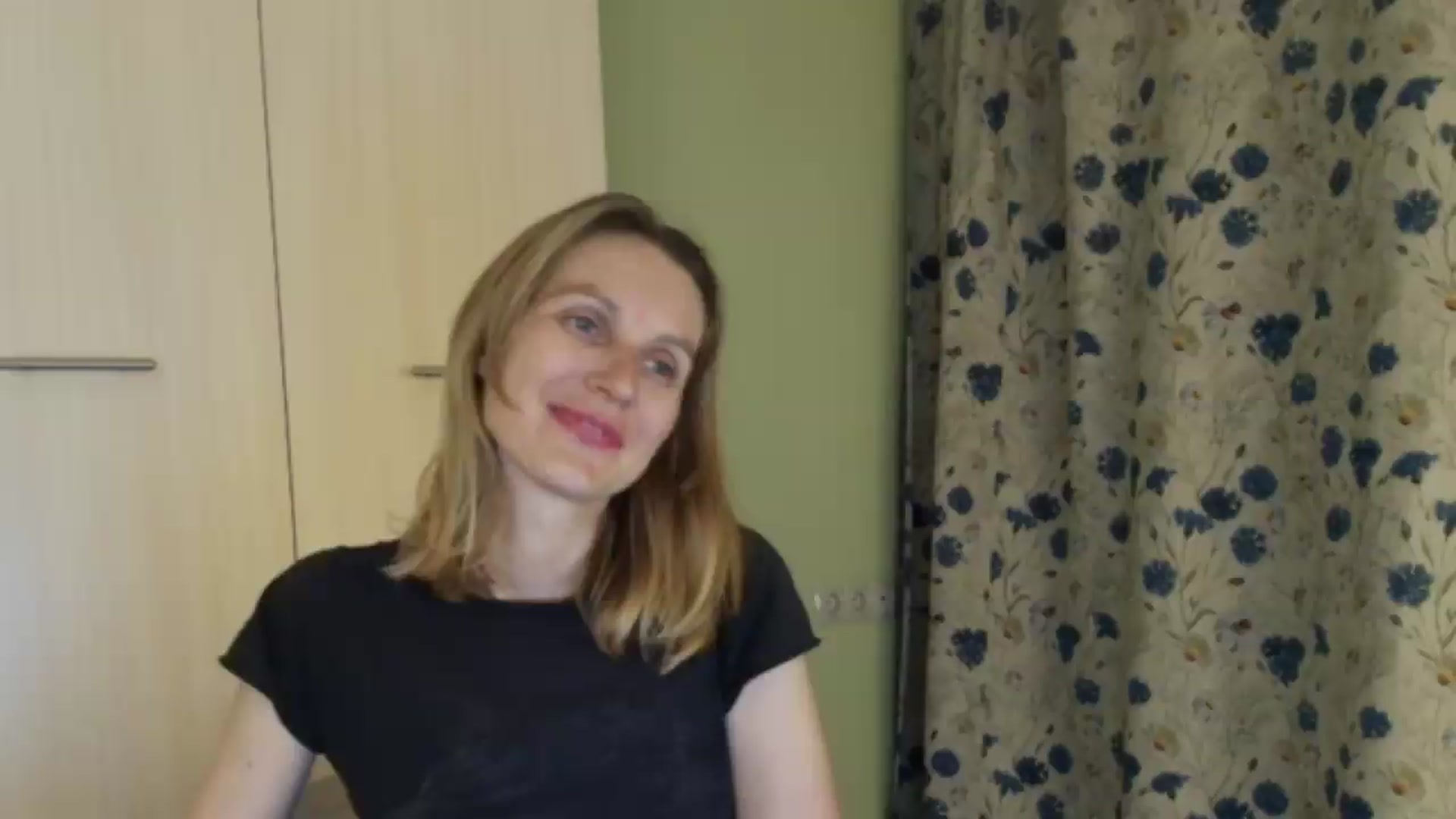 Gallery image thumbnail from HalynatheBest's myfreecams stream on, 08/03/2026, 21:09 image 18 of 20