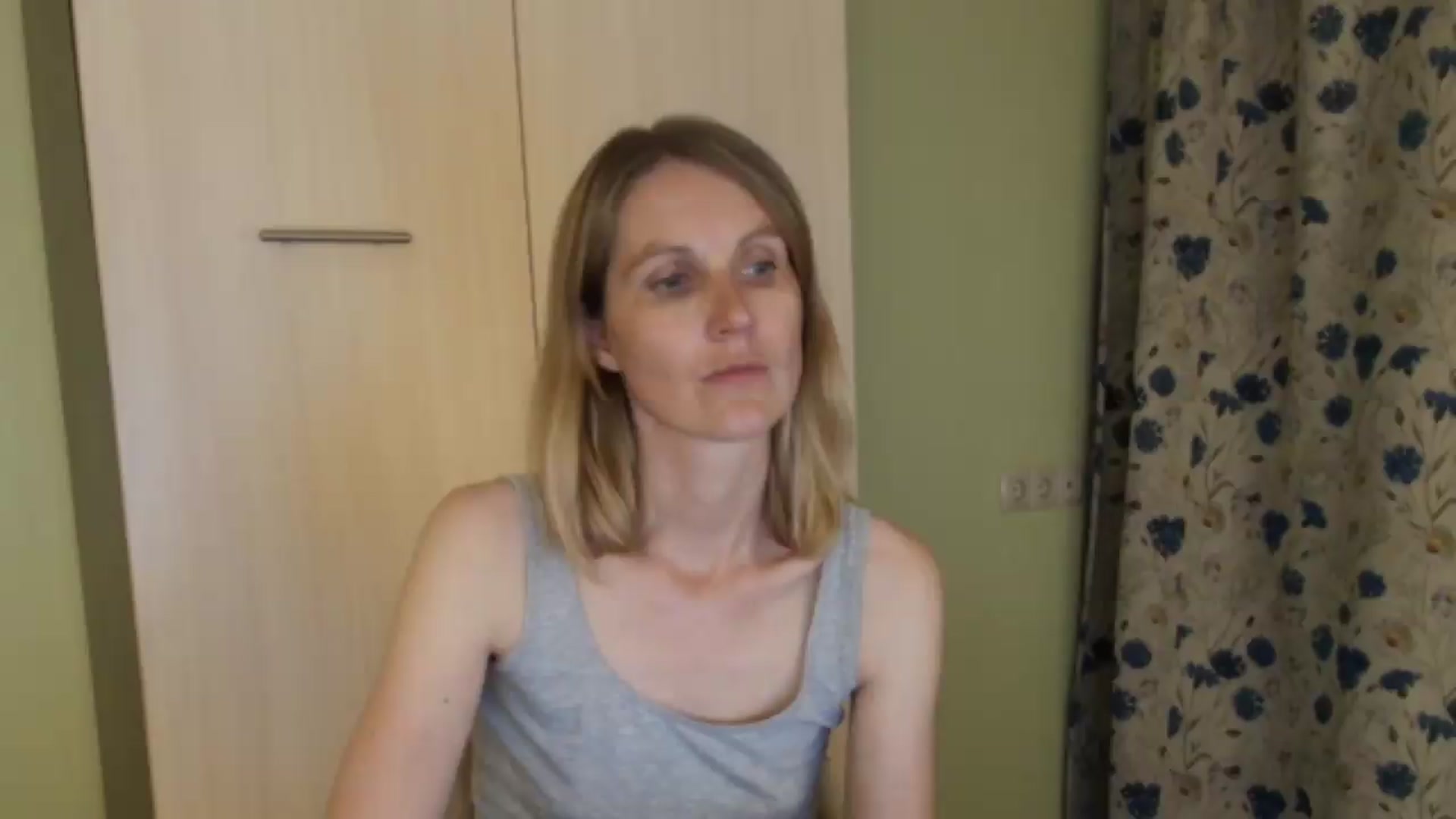 Gallery image thumbnail from HalynatheBest's myfreecams stream on, 08/06/2026, 20:39 image 9 of 20