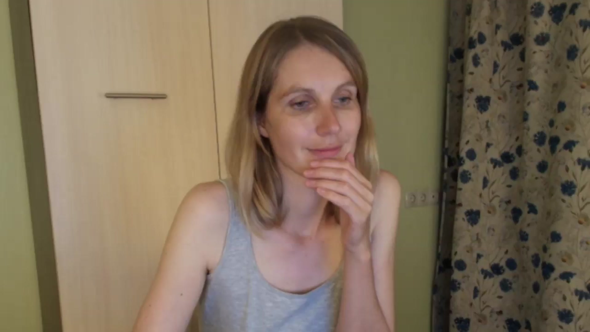 Gallery image thumbnail from HalynatheBest's myfreecams stream on, 08/06/2026, 20:39 image 10 of 20