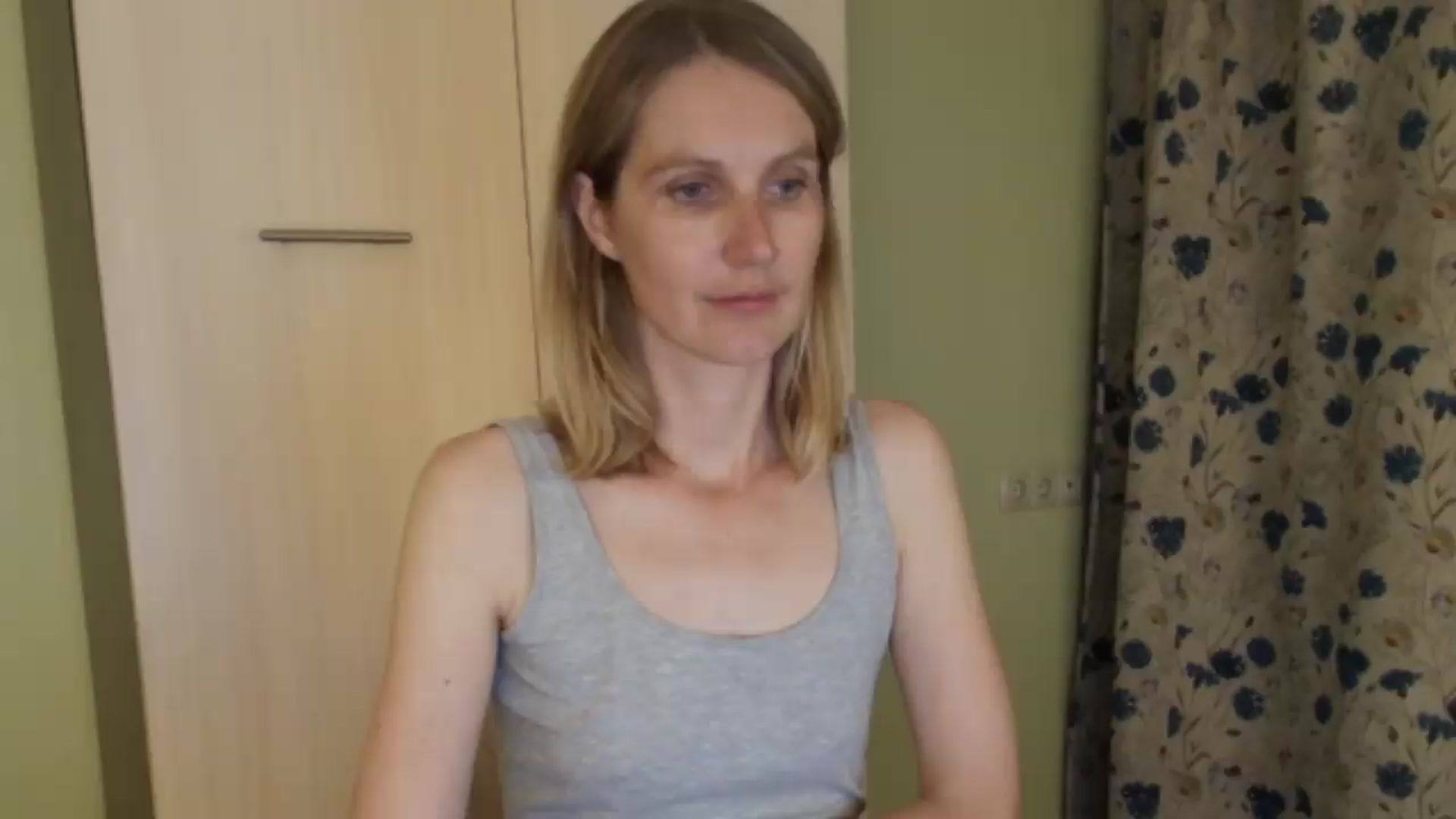 Gallery image thumbnail from HalynatheBest's myfreecams stream on, 08/06/2026, 20:39 image 6 of 20