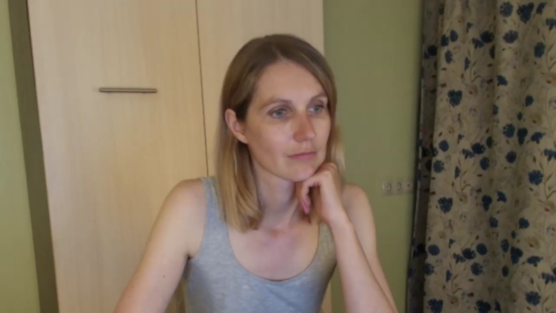 Gallery image thumbnail from HalynatheBest's myfreecams stream on, 08/06/2026, 20:39 image 12 of 20
