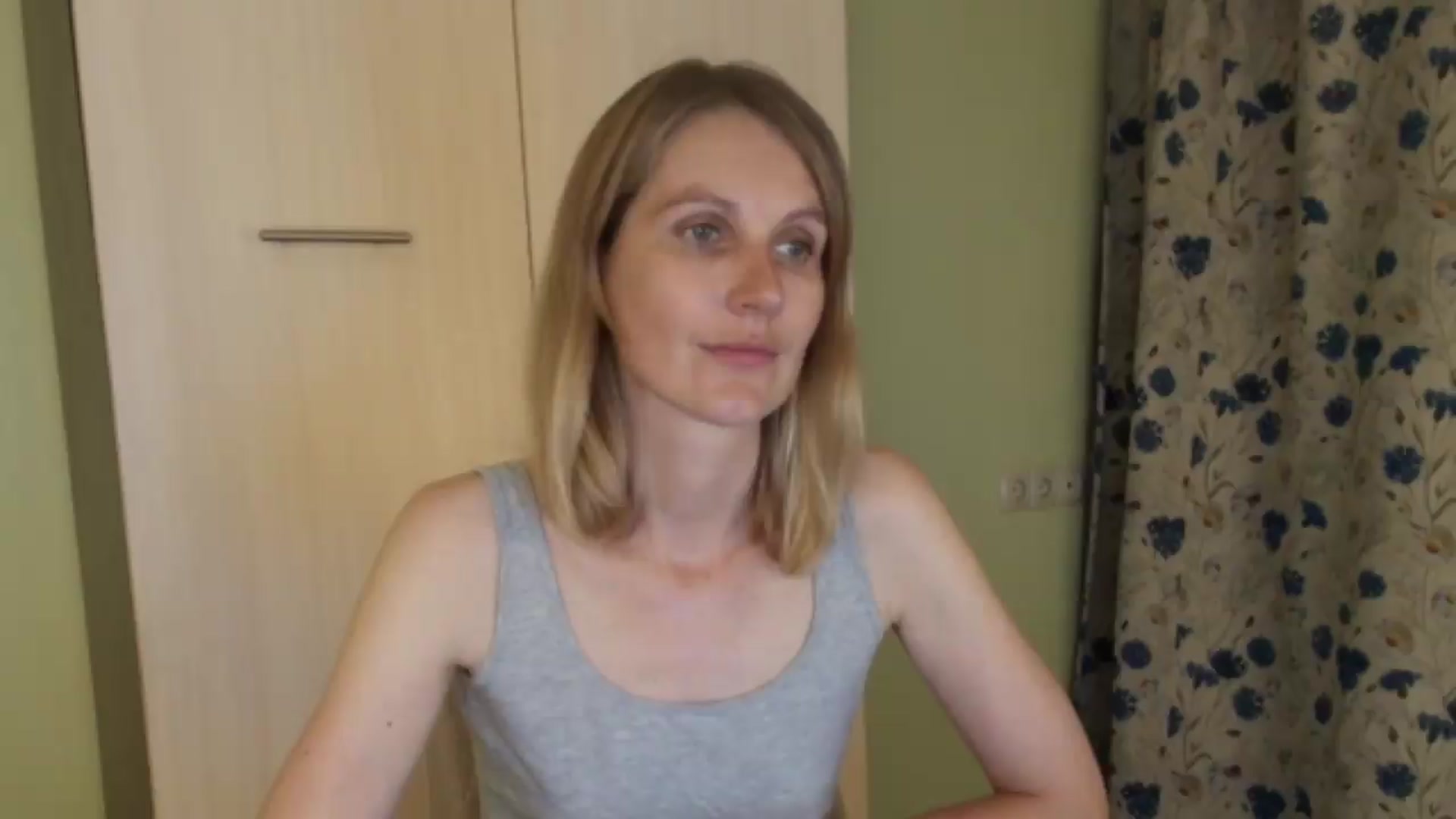 Gallery image thumbnail from HalynatheBest's myfreecams stream on, 08/06/2026, 20:39 image 11 of 20