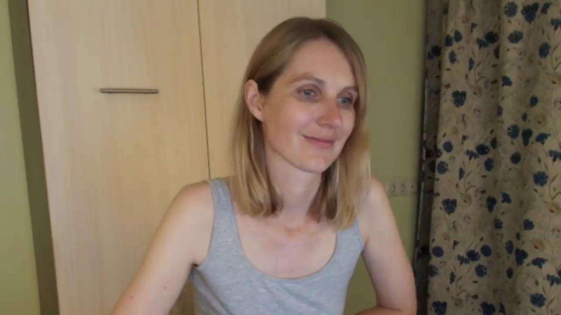 Gallery image thumbnail from HalynatheBest's myfreecams stream on, 08/06/2026, 20:39 image 16 of 20