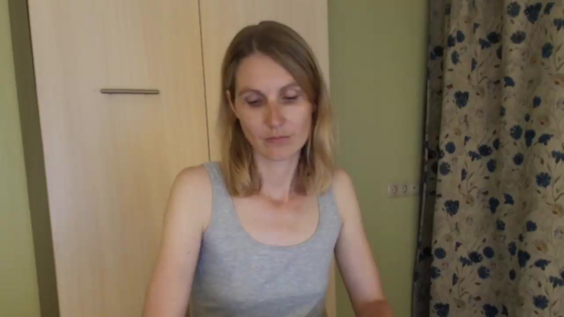 Gallery image thumbnail from HalynatheBest's myfreecams stream on, 08/06/2026, 20:39 image 13 of 20