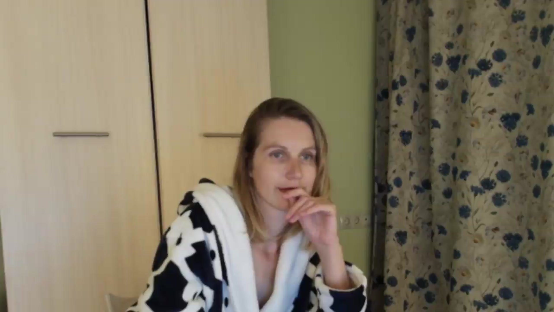 Gallery image thumbnail from HalynatheBest's myfreecams stream on, 08/09/2026, 21:13 image 20 of 20