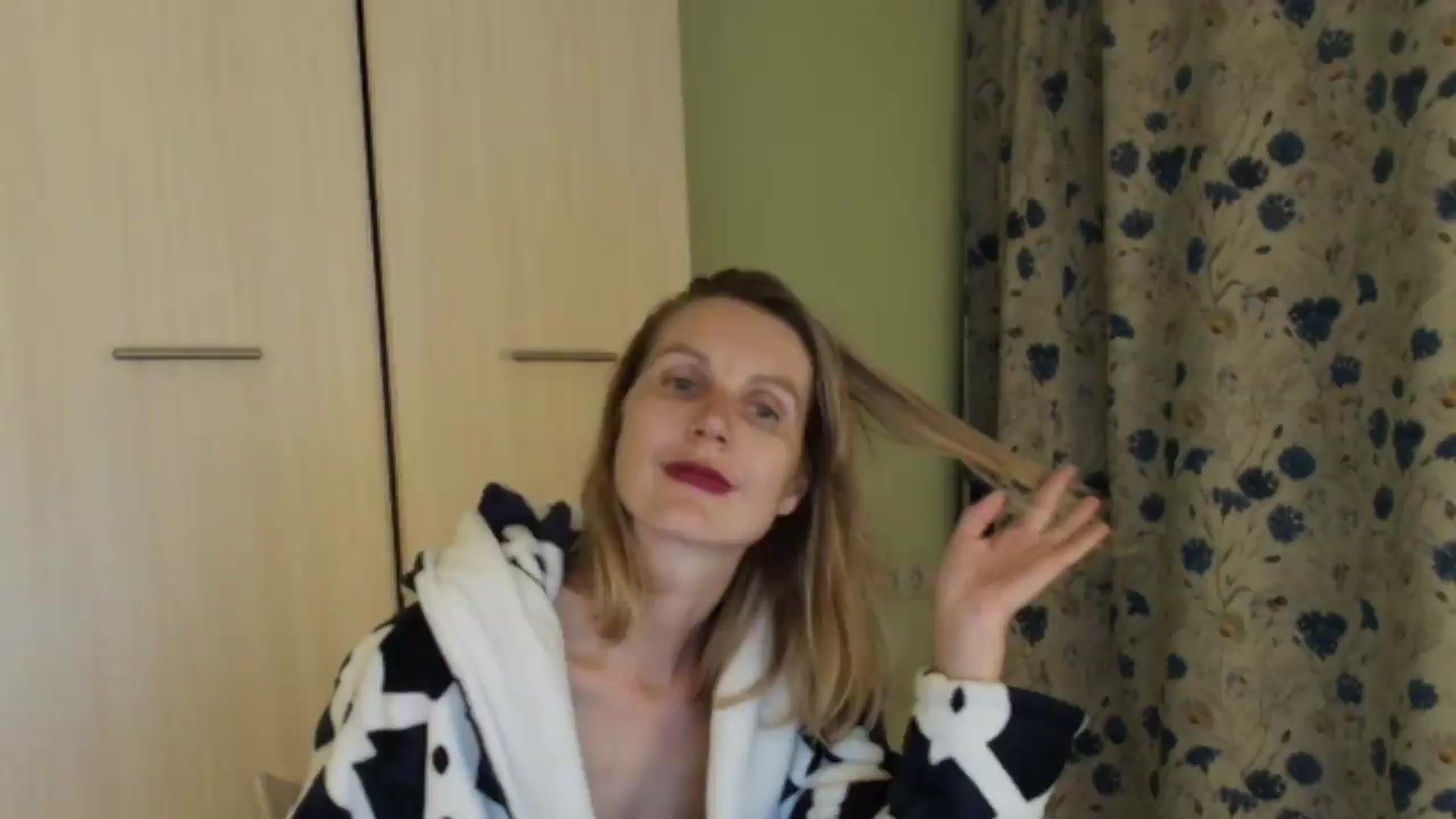Gallery image thumbnail from HalynatheBest's myfreecams stream on, 08/09/2026, 21:13 image 8 of 20