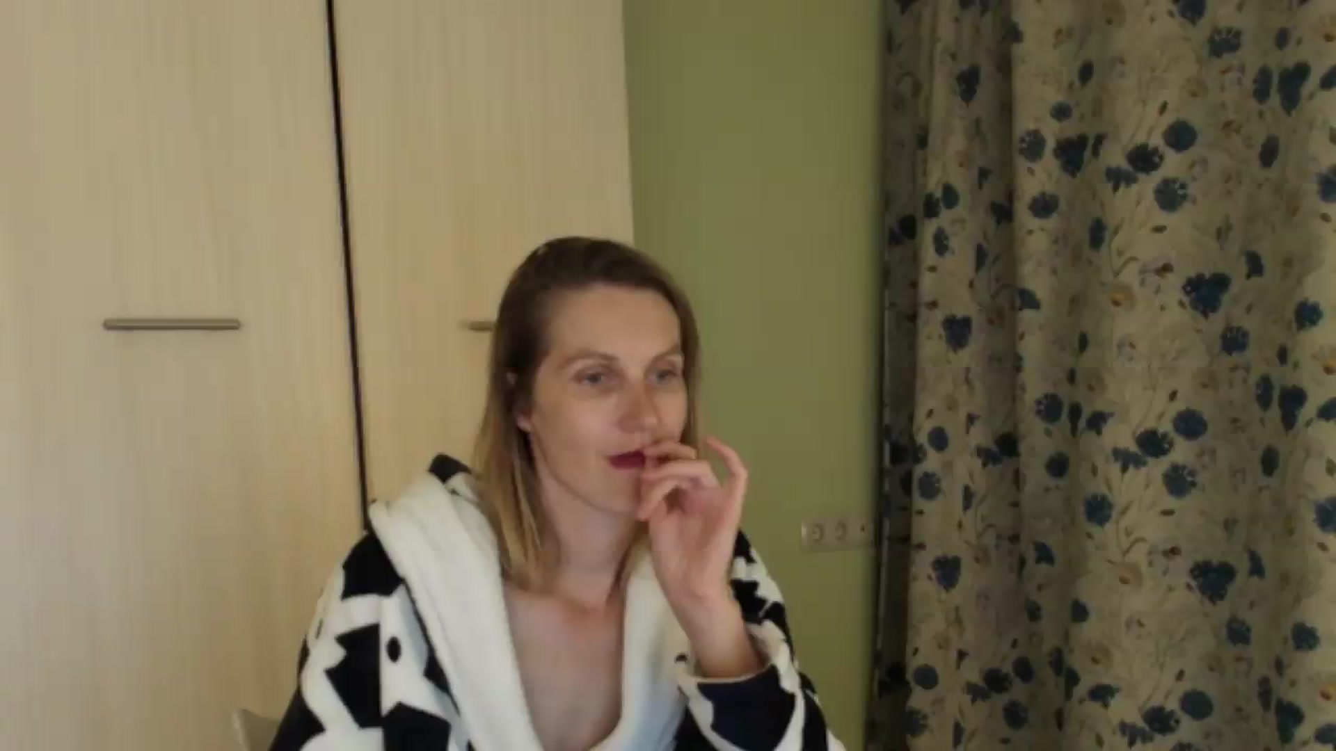 Gallery image thumbnail from HalynatheBest's myfreecams stream on, 08/09/2026, 21:13 image 11 of 20